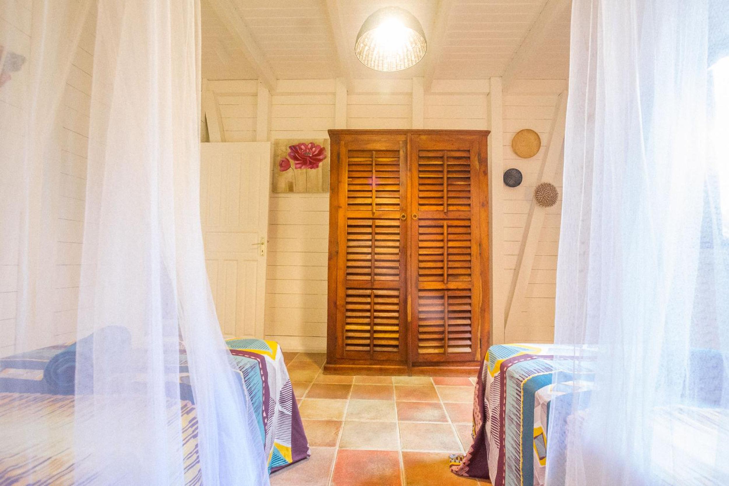 Bungalow with Sea View photo 2