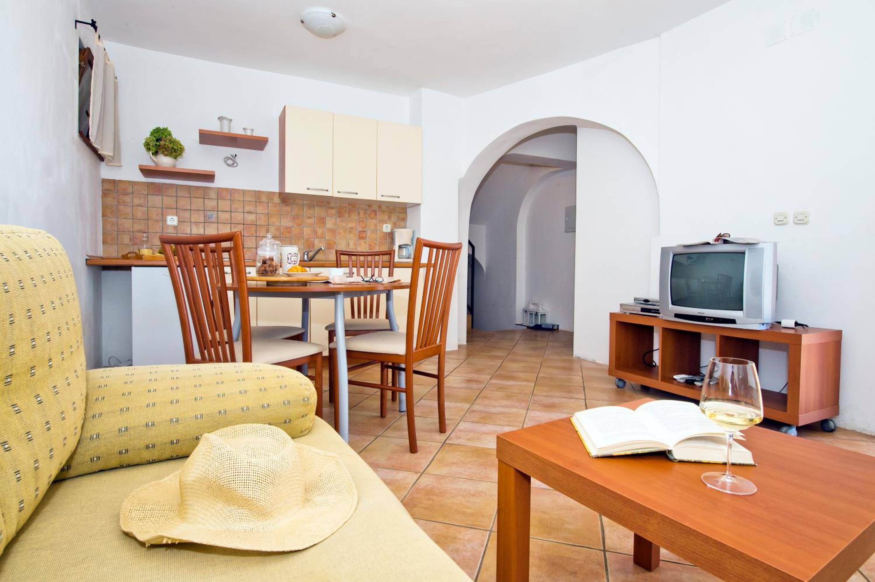 Two-Bedroom Apartment with Terrace photo 1