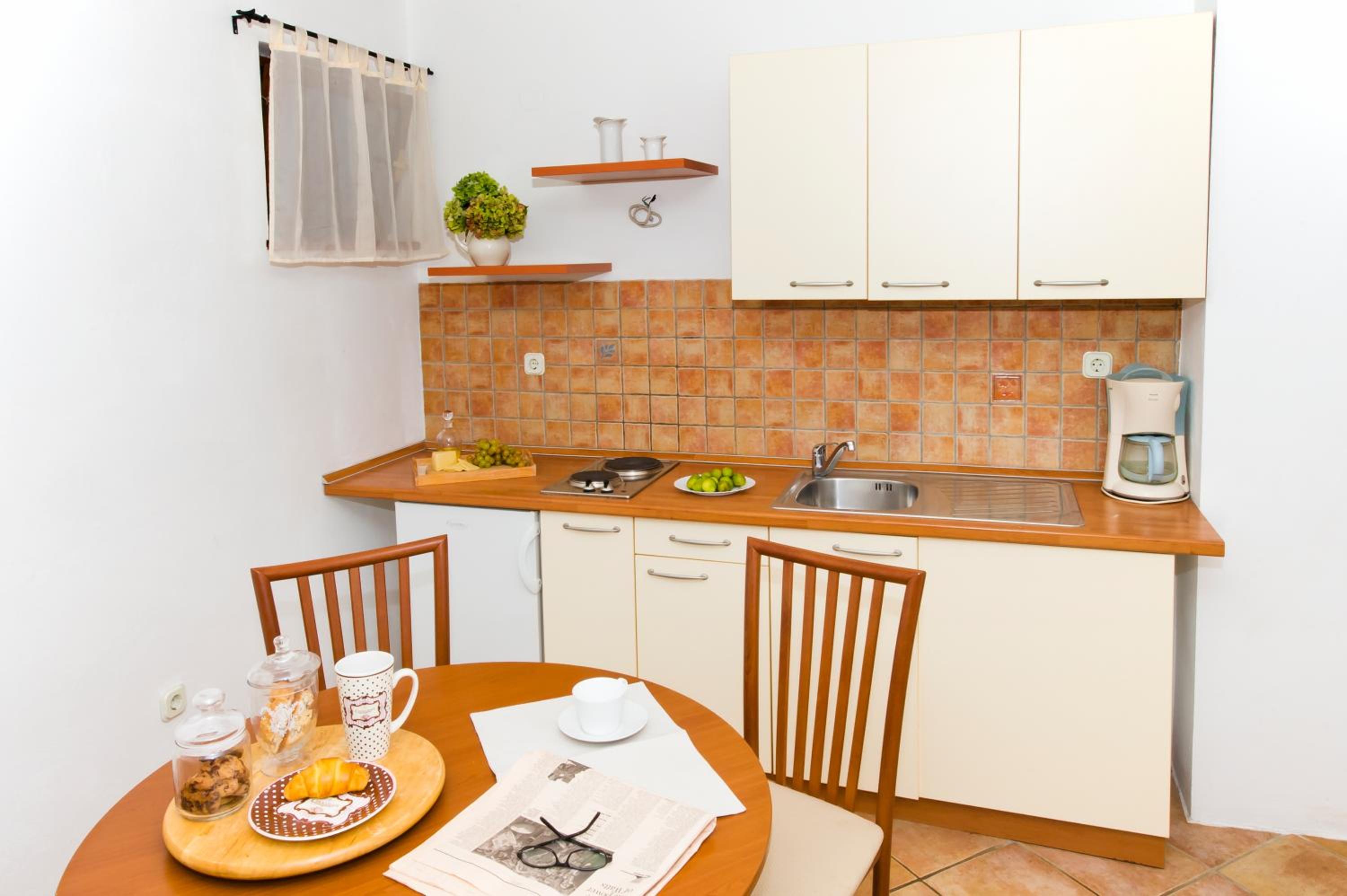 One-Bedroom Apartment with Balcony photo 3