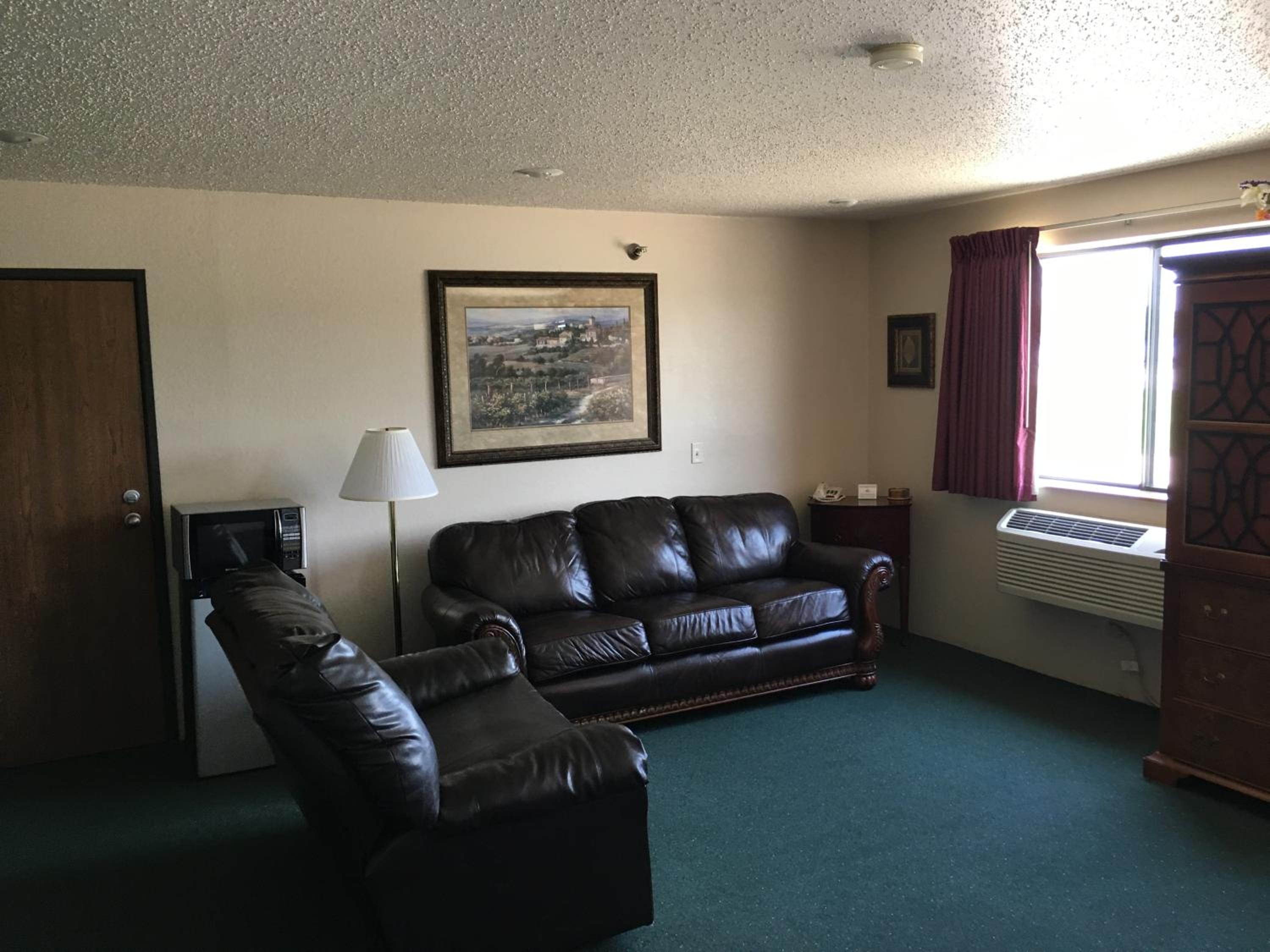 Deluxe King Room - Photo 4