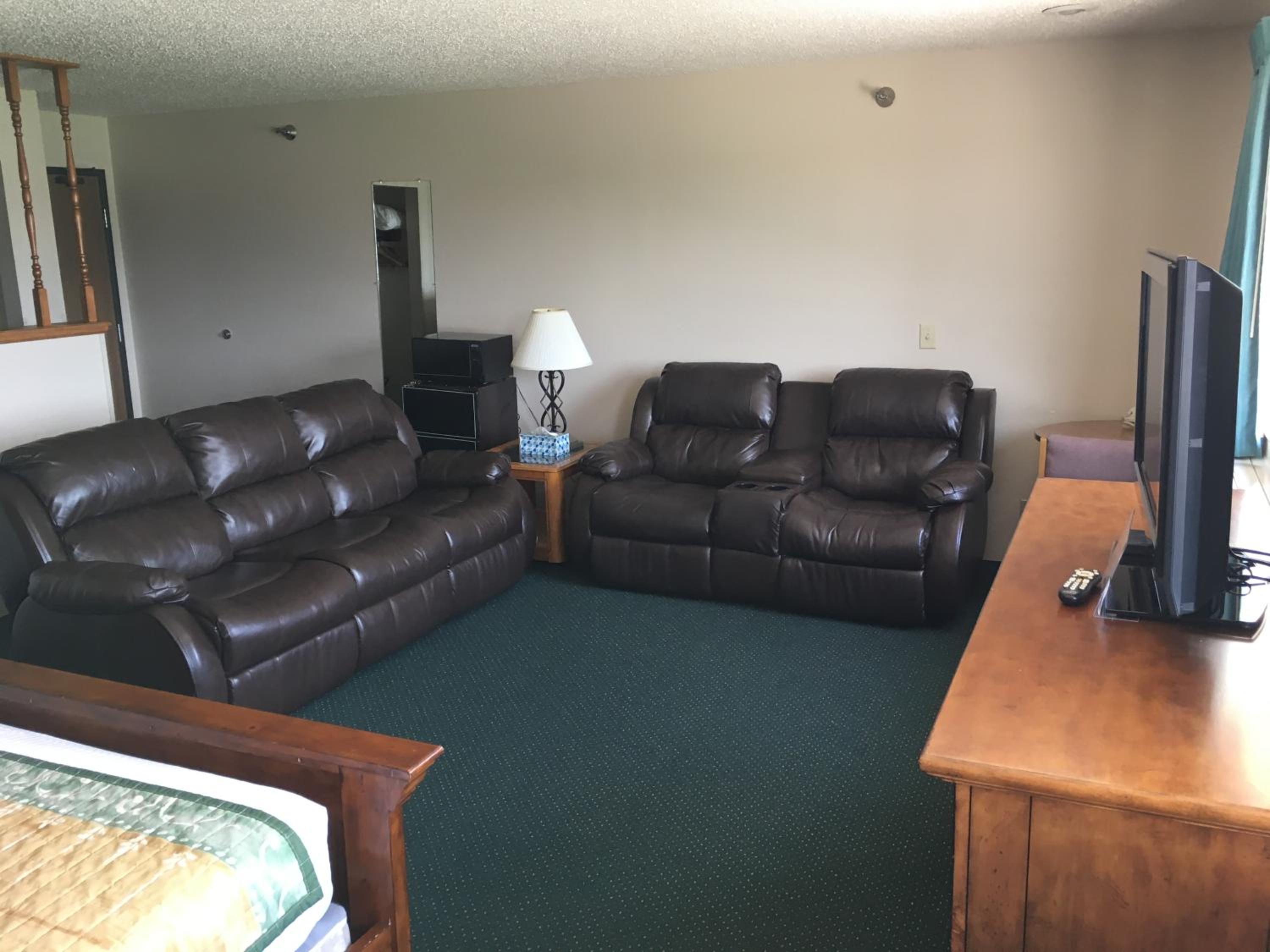 Deluxe King Room - Photo 1