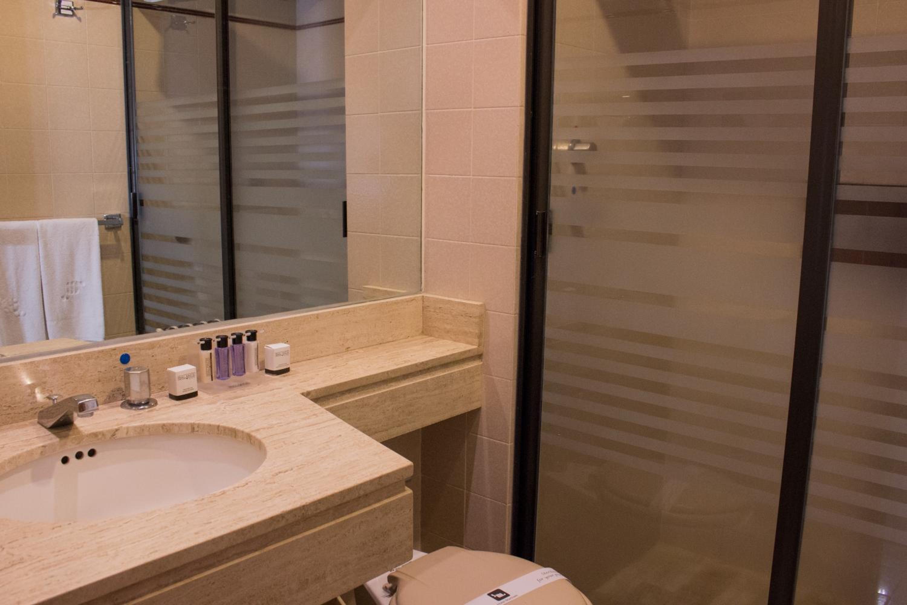 Double Room - Photo 5