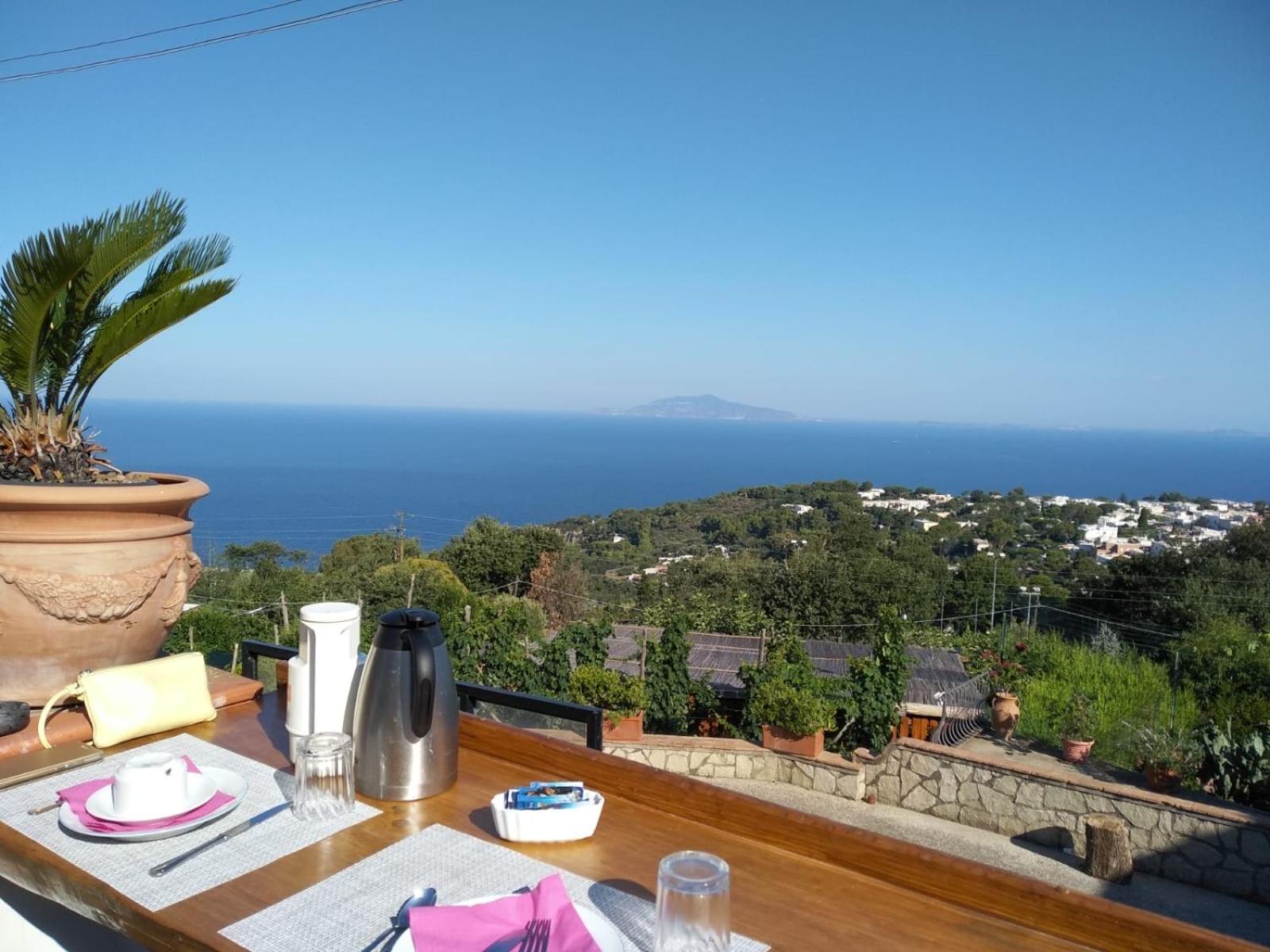 Double or Twin Room with Sea View photo 3