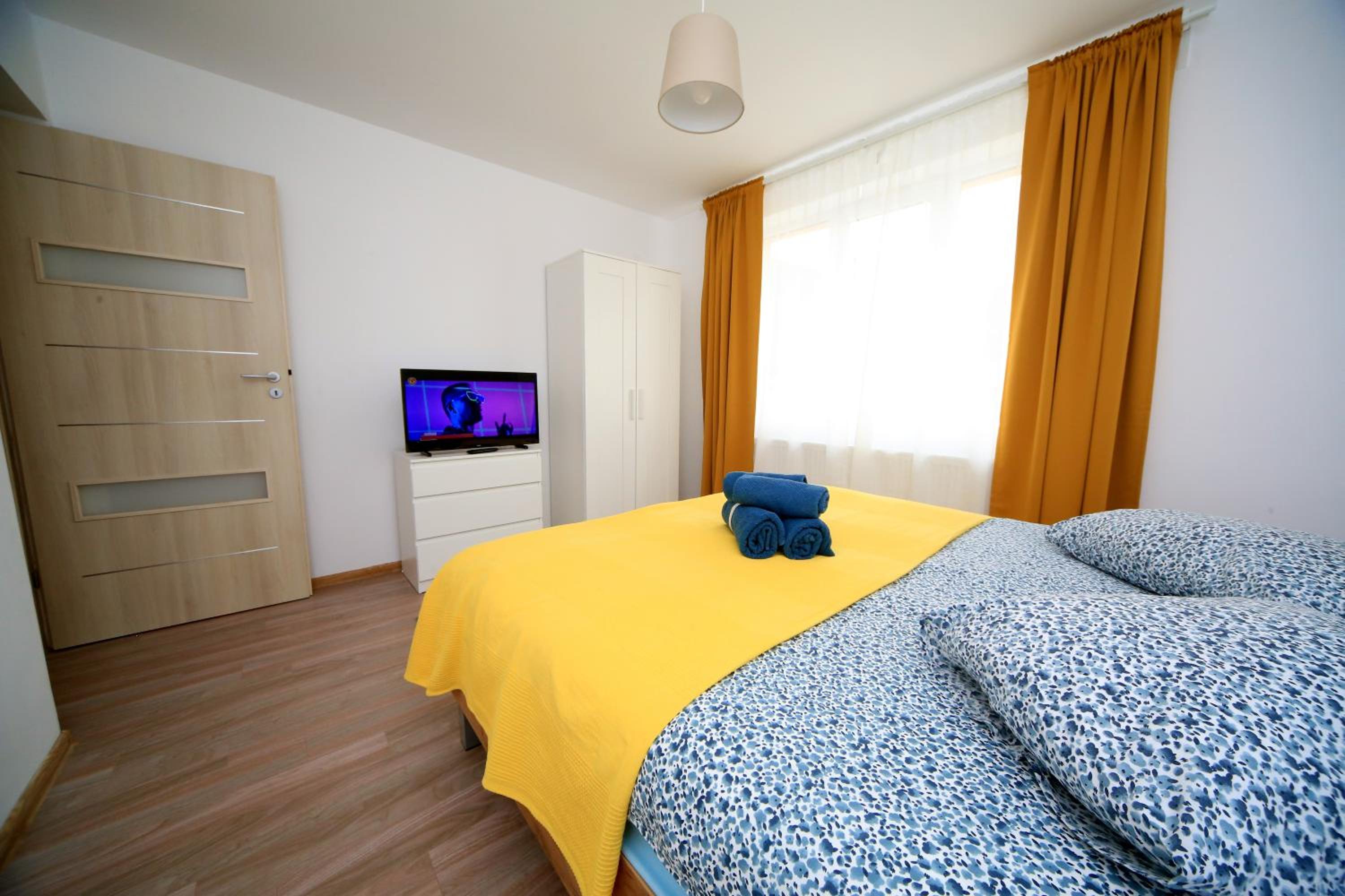 Three-Bedroom House - Photo 78