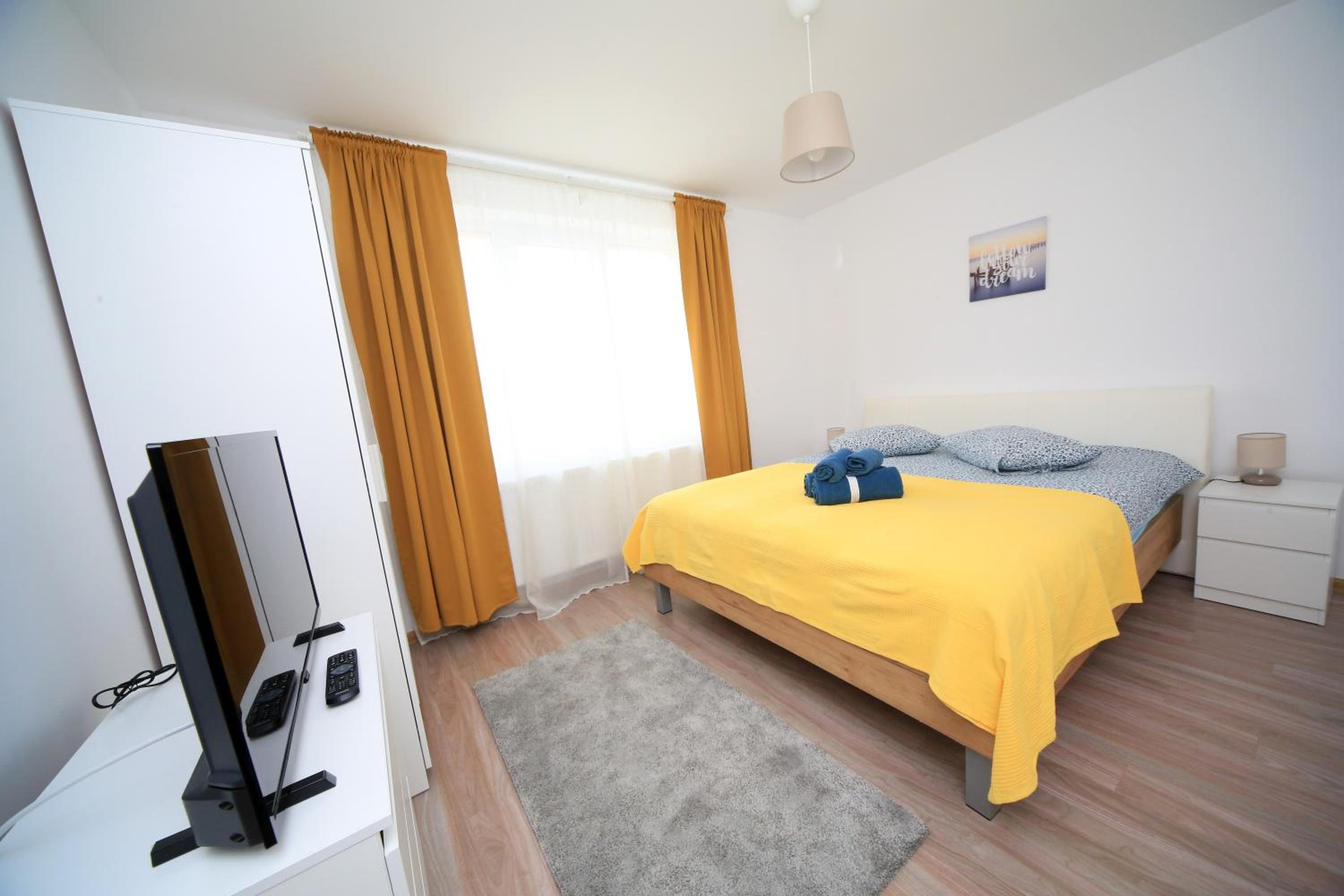 Three-Bedroom House - Photo 54