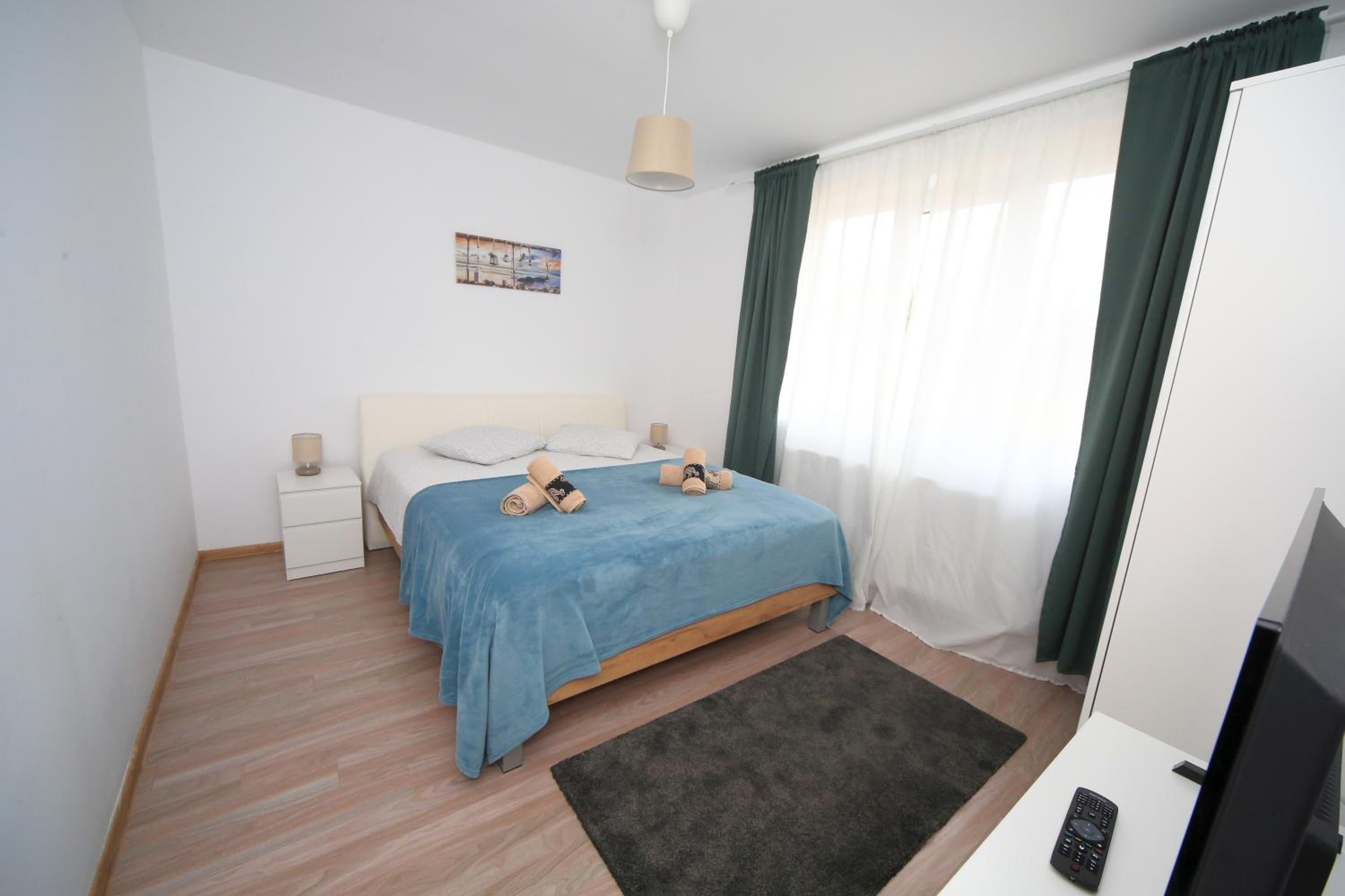 Three-Bedroom House - Photo 76