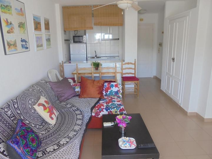 One-Bedroom Apartment photo 2