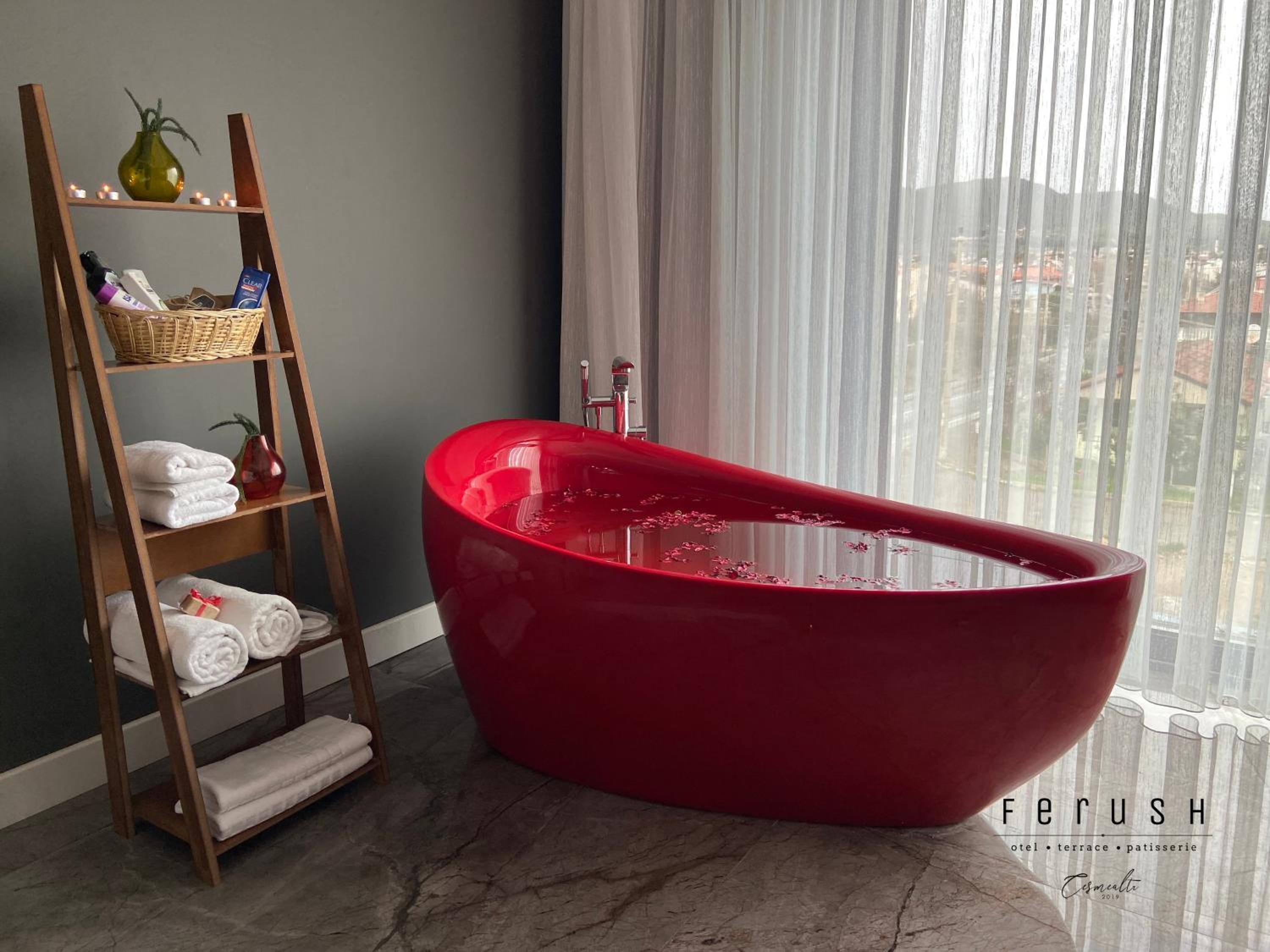 Suite with Spa Bath photo 3
