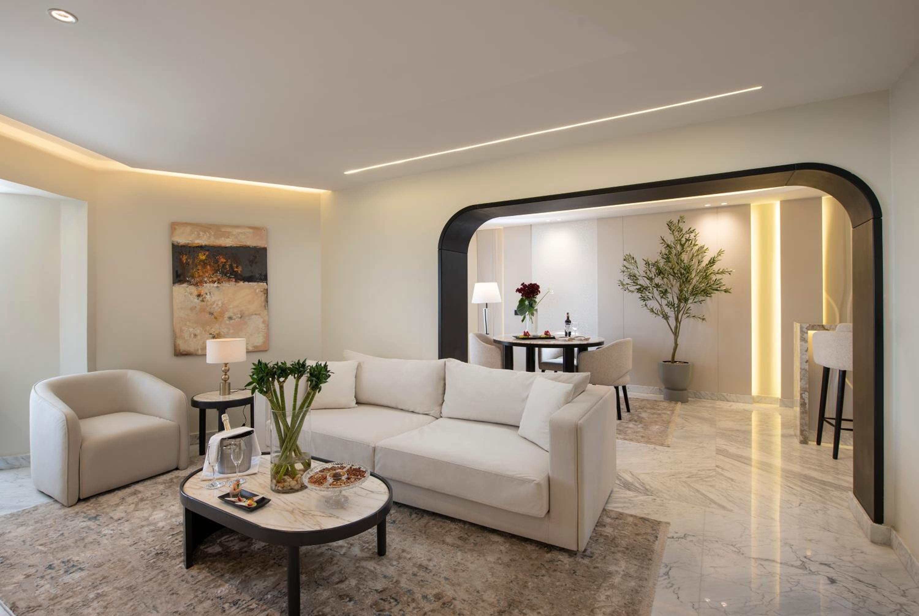 Elite Signature Plus Suite