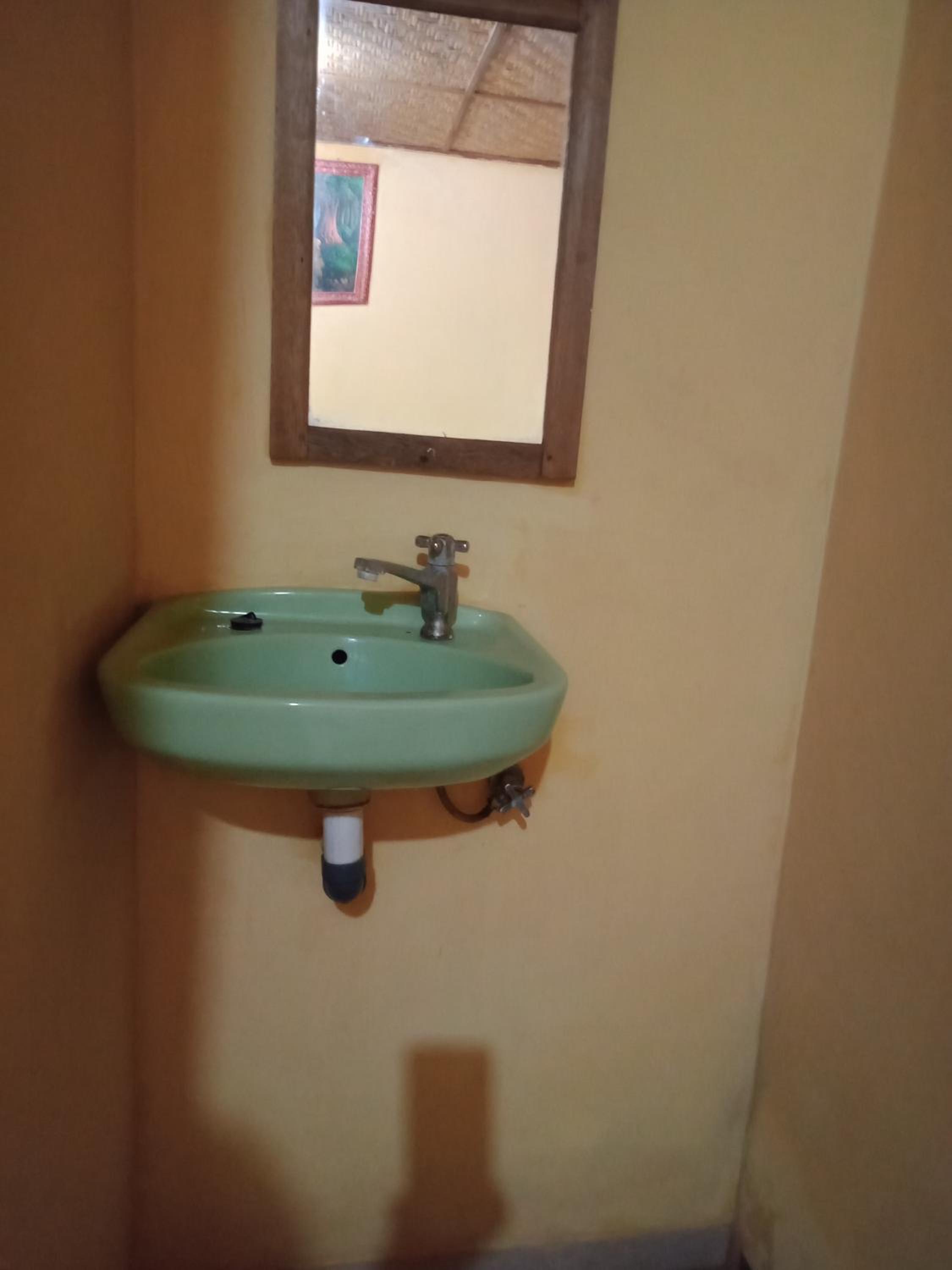 Standard Twin Room - Photo 5
