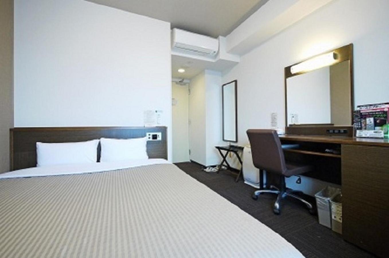 Semi Double Room - Non-Smoking