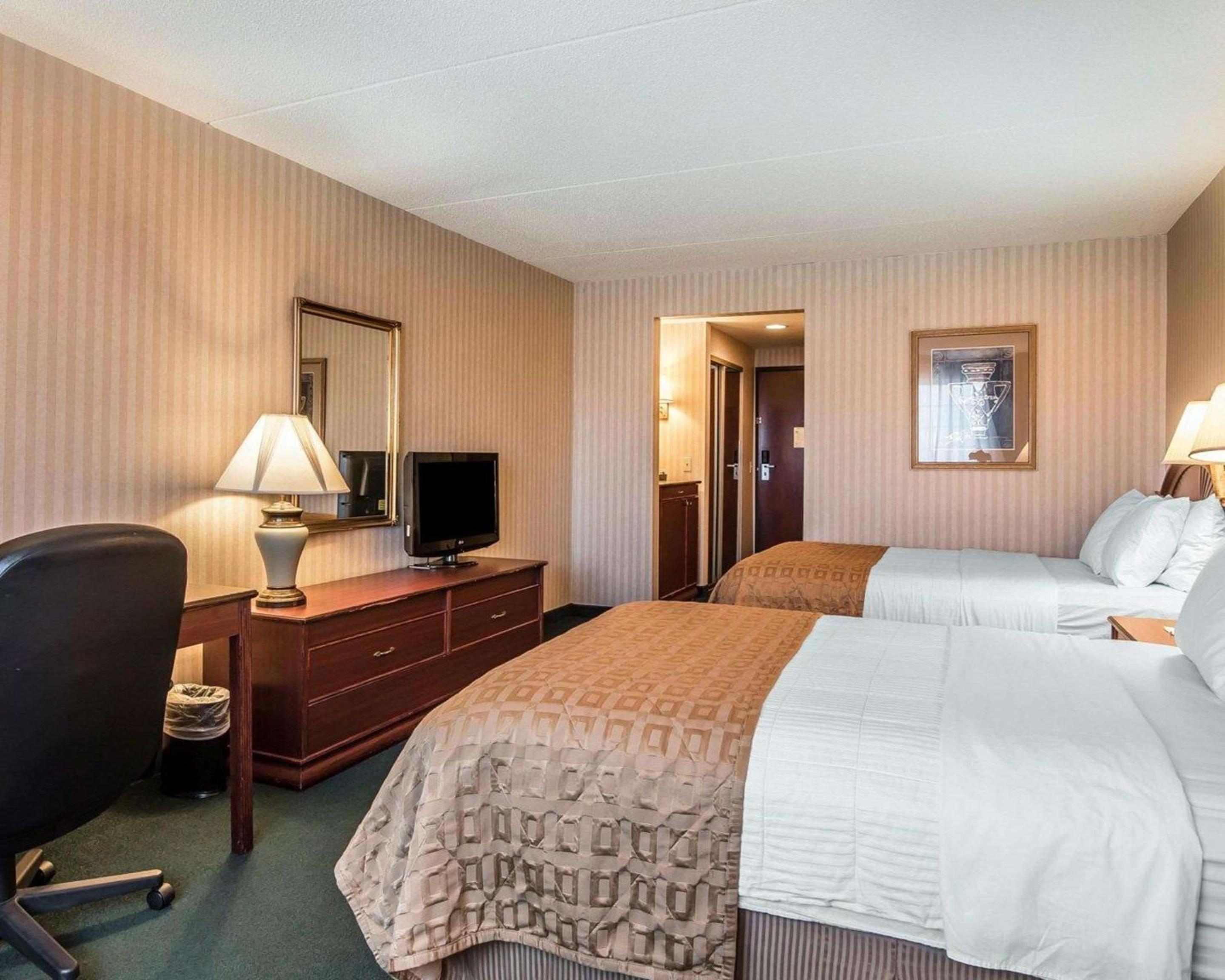 Business Double Room with Two Double Beds photo 2