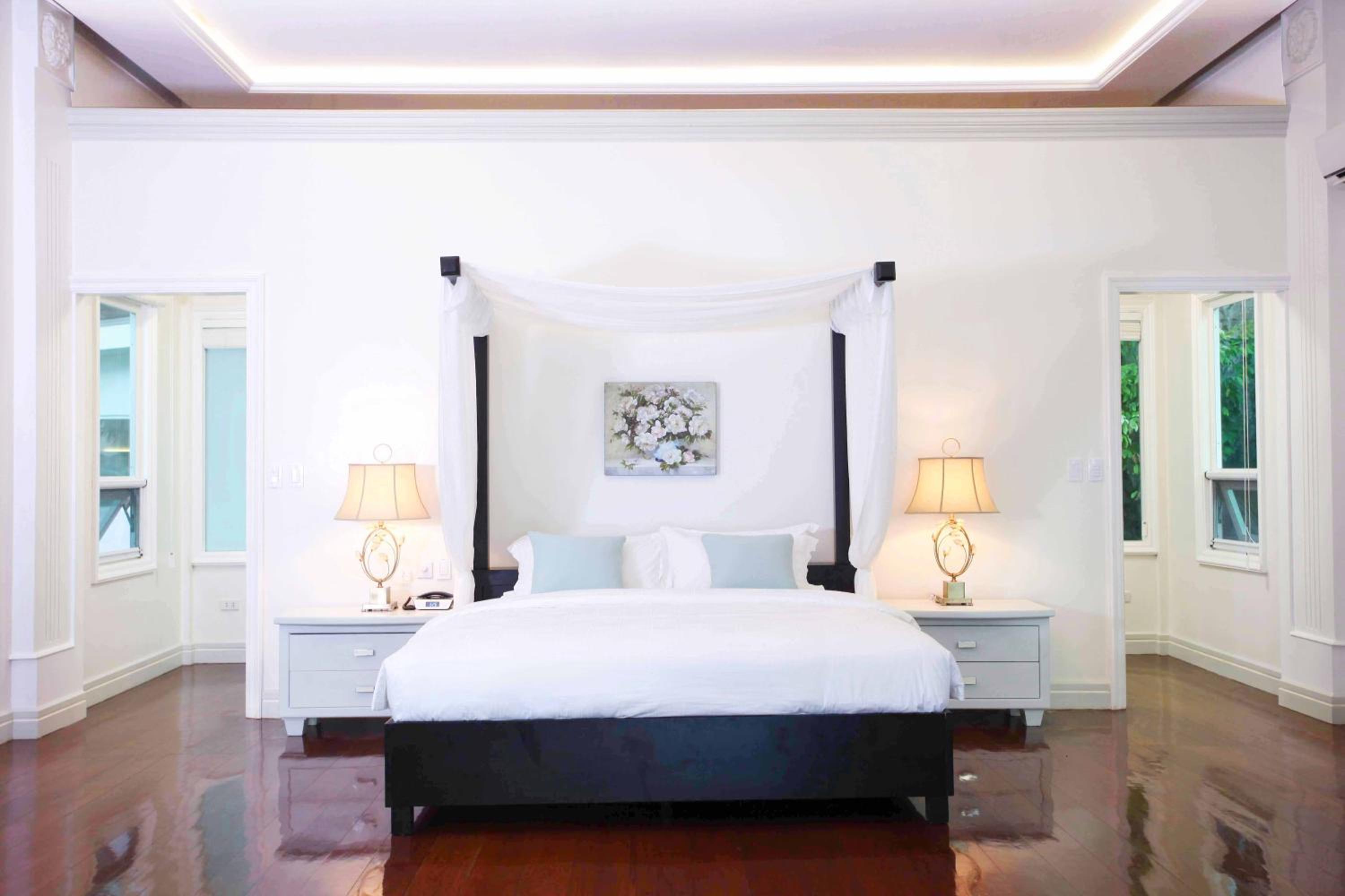 Beach Front Villa with Panoramic Ocean View photo 1