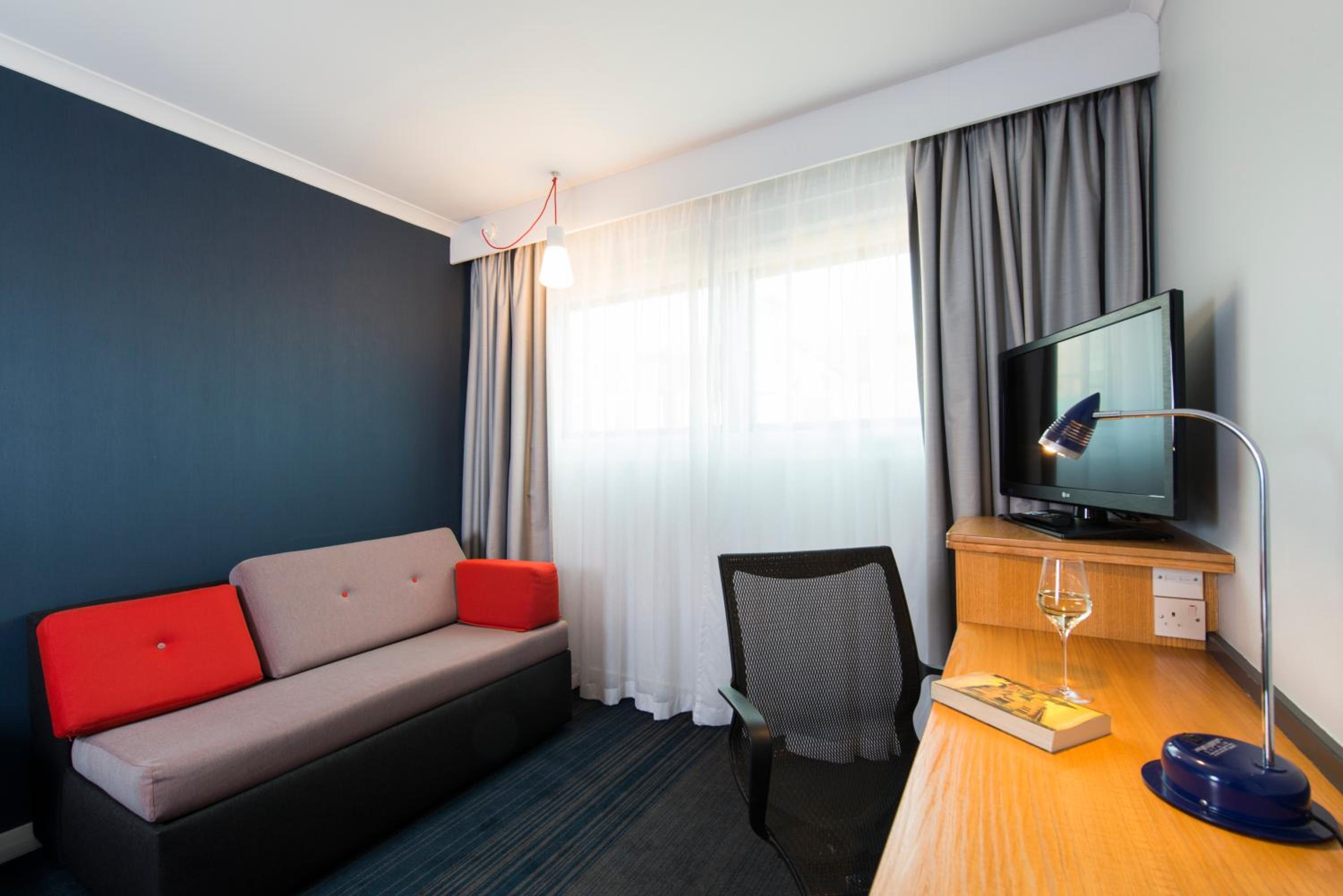 Room allocated on Arrival with Free Hot Breakfast - Photo 4