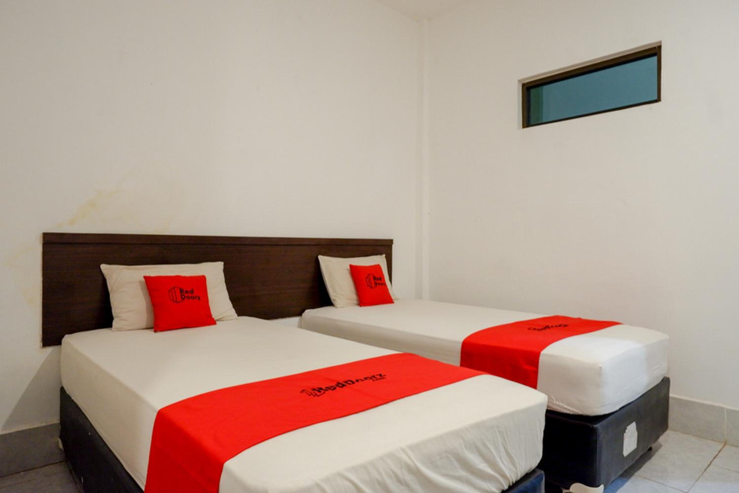 Deluxe Twin Room - Photo 1
