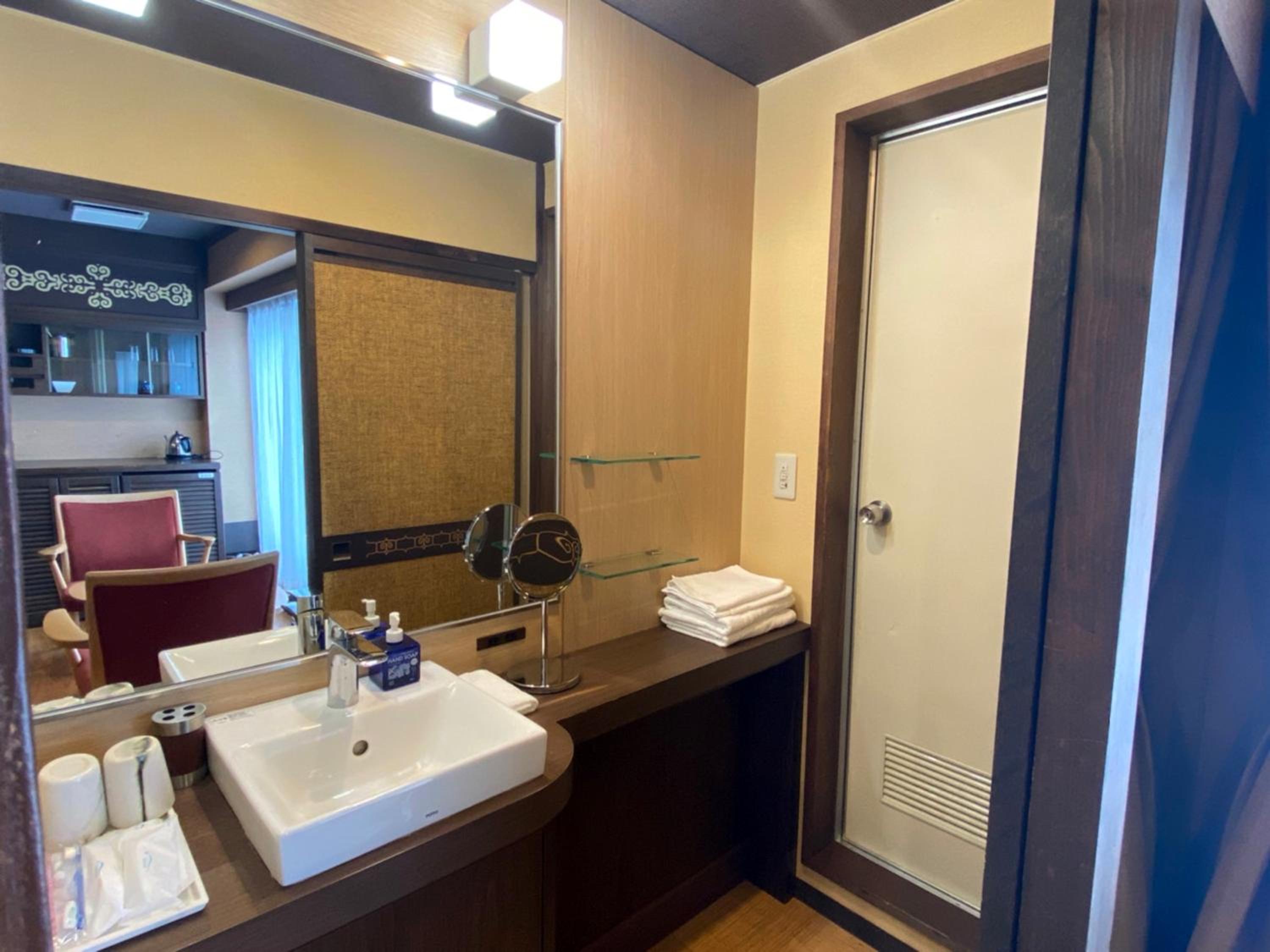 Deluxe Twin Room - Buffet Breakfast + Buffet Dinner Included - Non-Smoking - Photo 2
