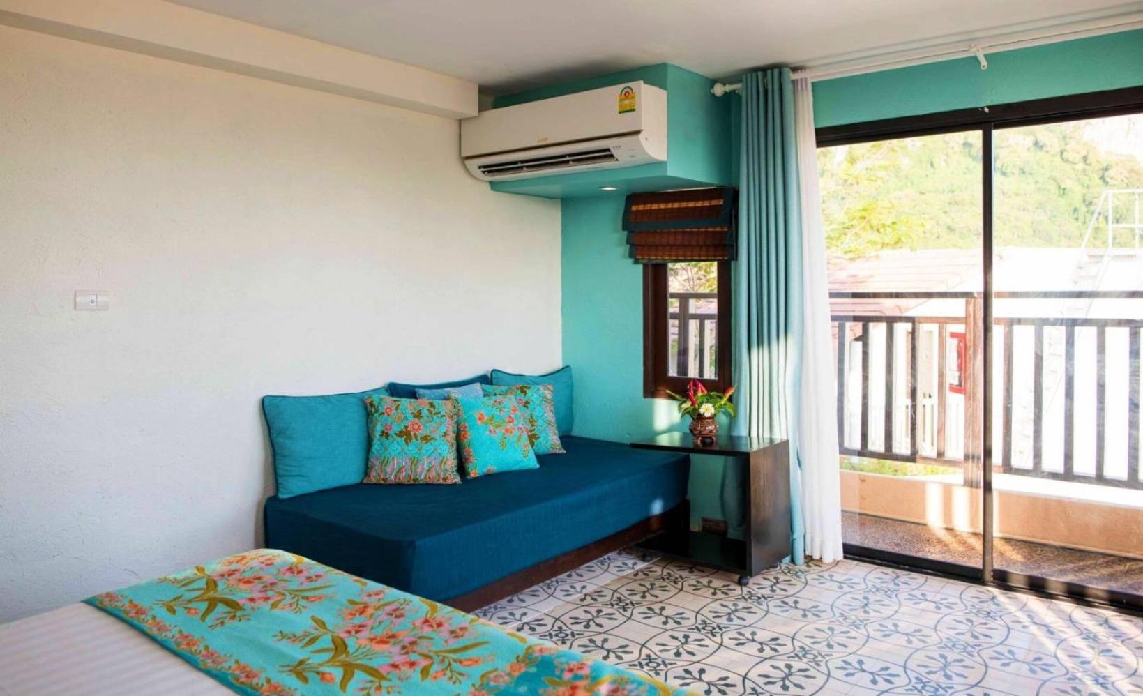 Deluxe Double or Twin Room - Photo 8