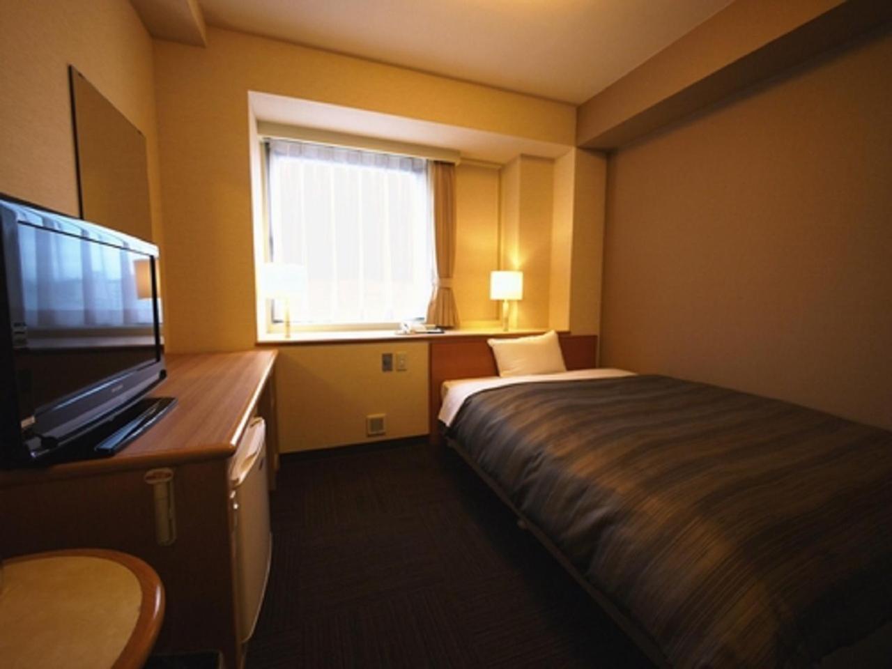Single Room - Non-Smoking photo 3