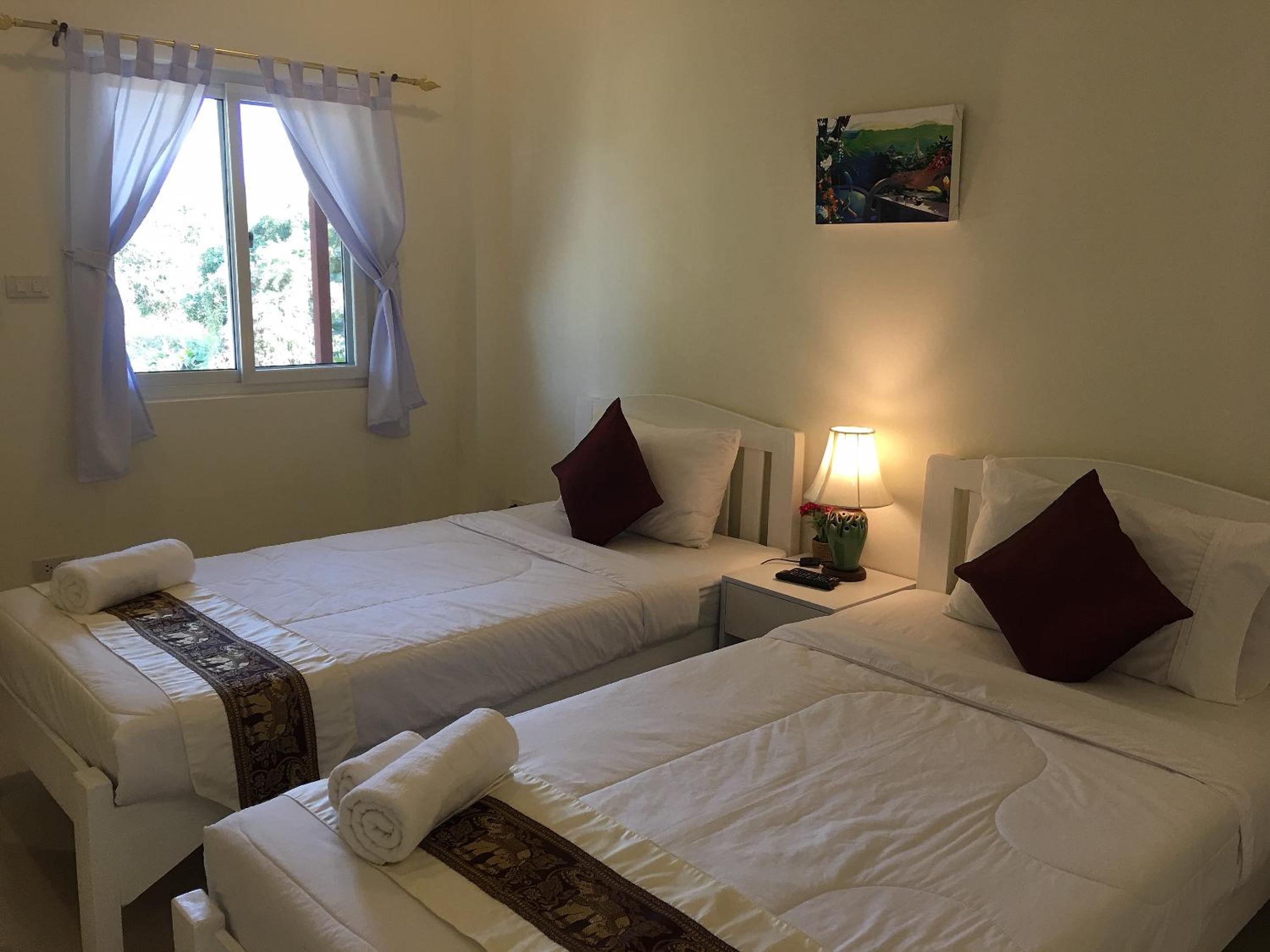 Twin Room with Garden View - Photo 2