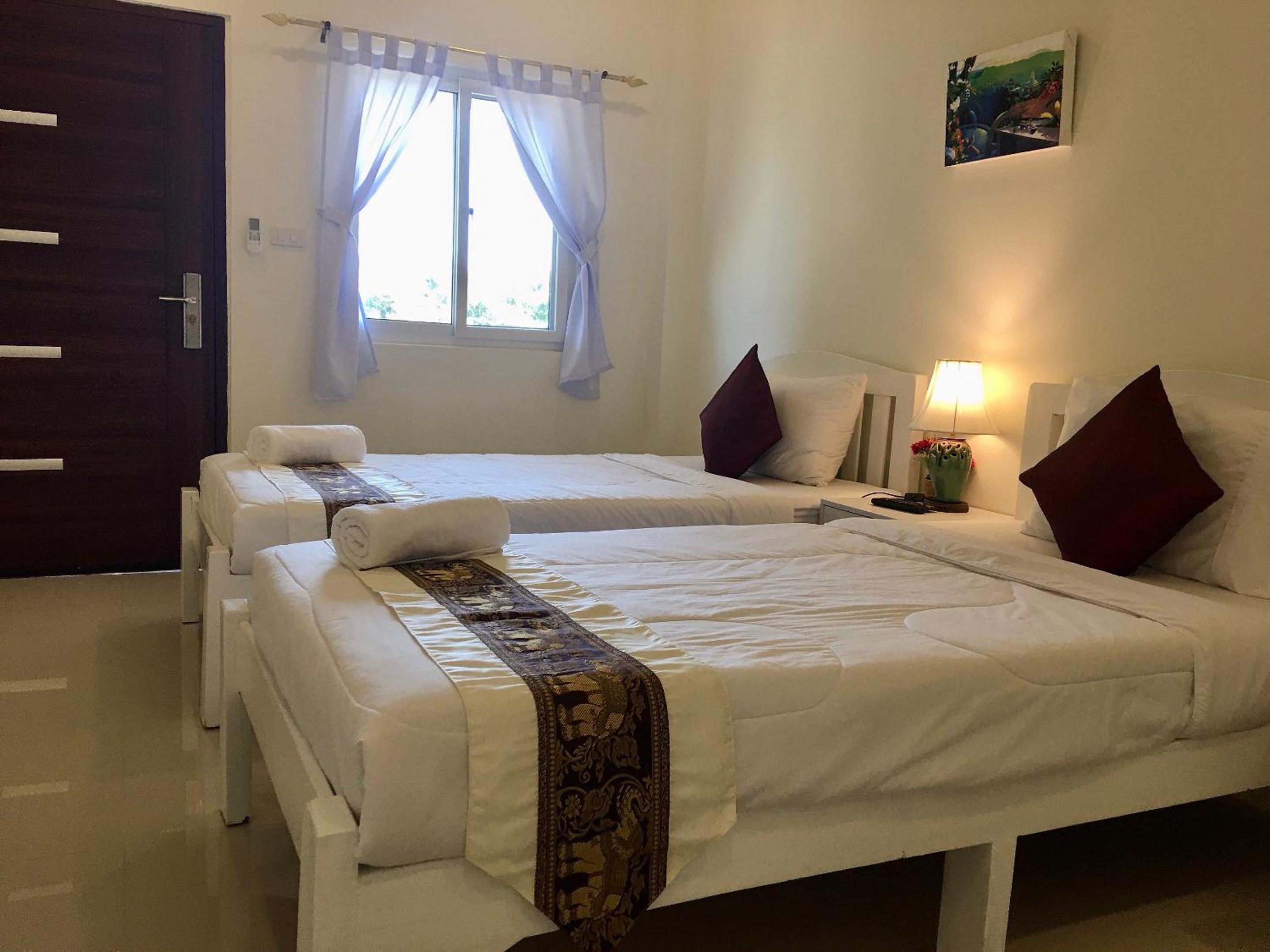 Twin Room with Garden View - Photo 8