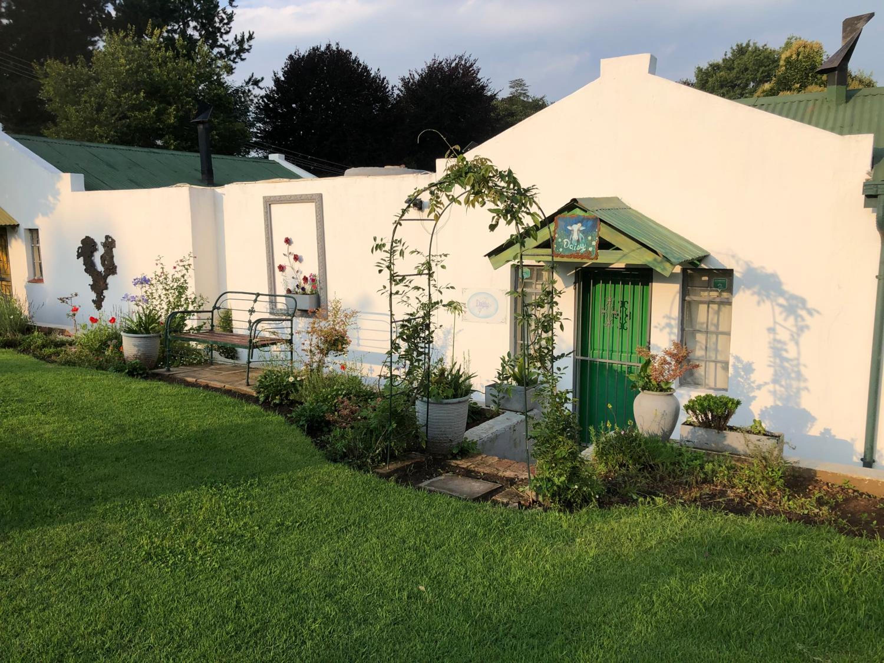 One-Bedroom Cottage - Photo 4