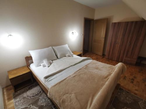 Basic Double Room - Photo 3