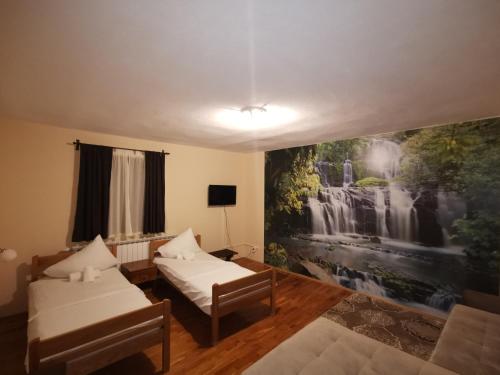 One-Bedroom Apartment - Photo 7