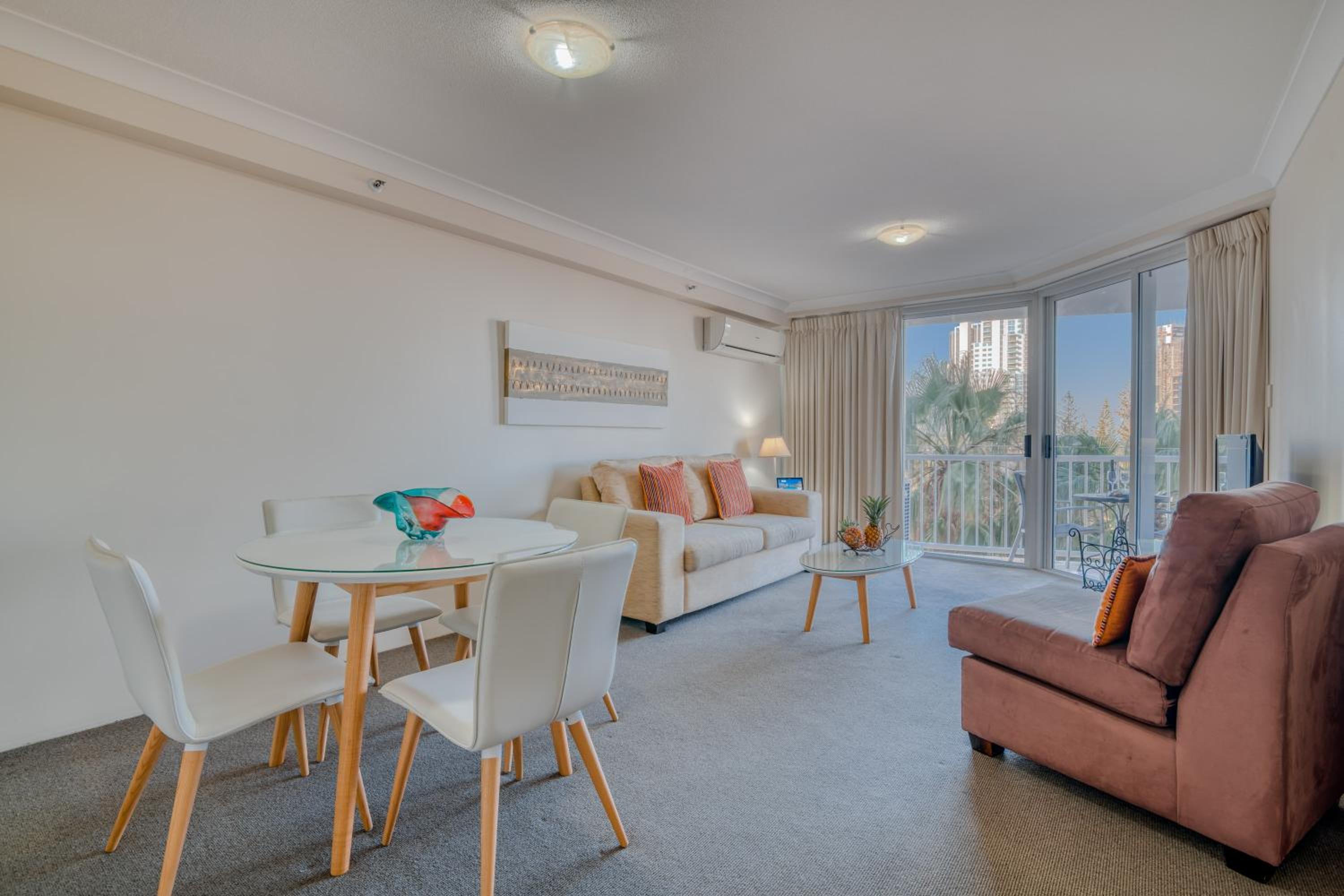 One-Bedroom Apartment - Photo 1