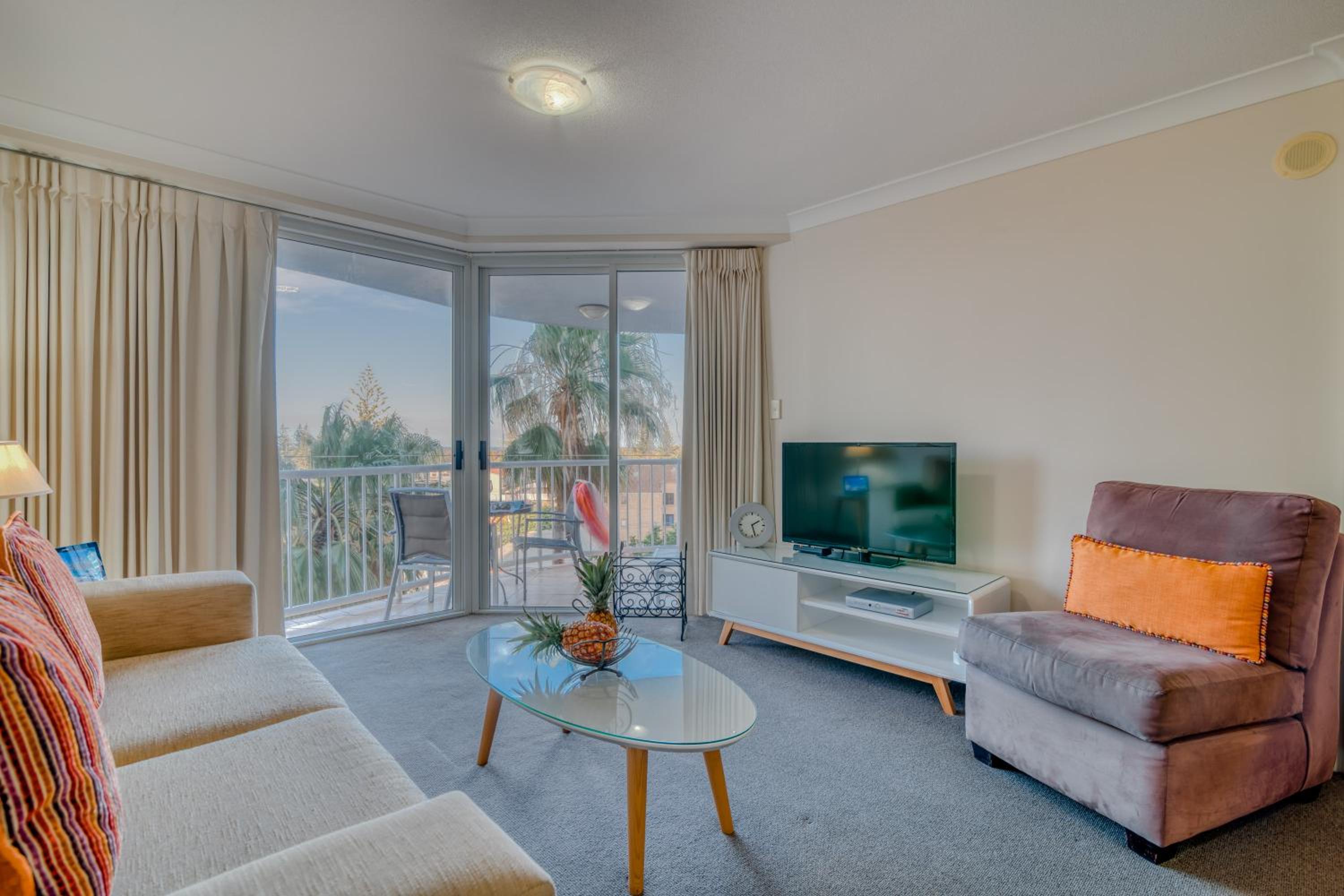 One-Bedroom Apartment - Photo 6