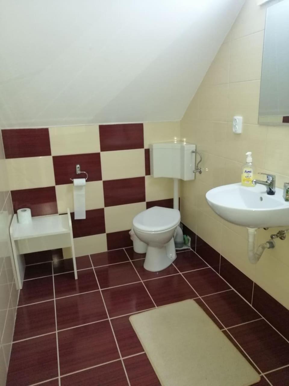Family Room with Shower - Photo 4