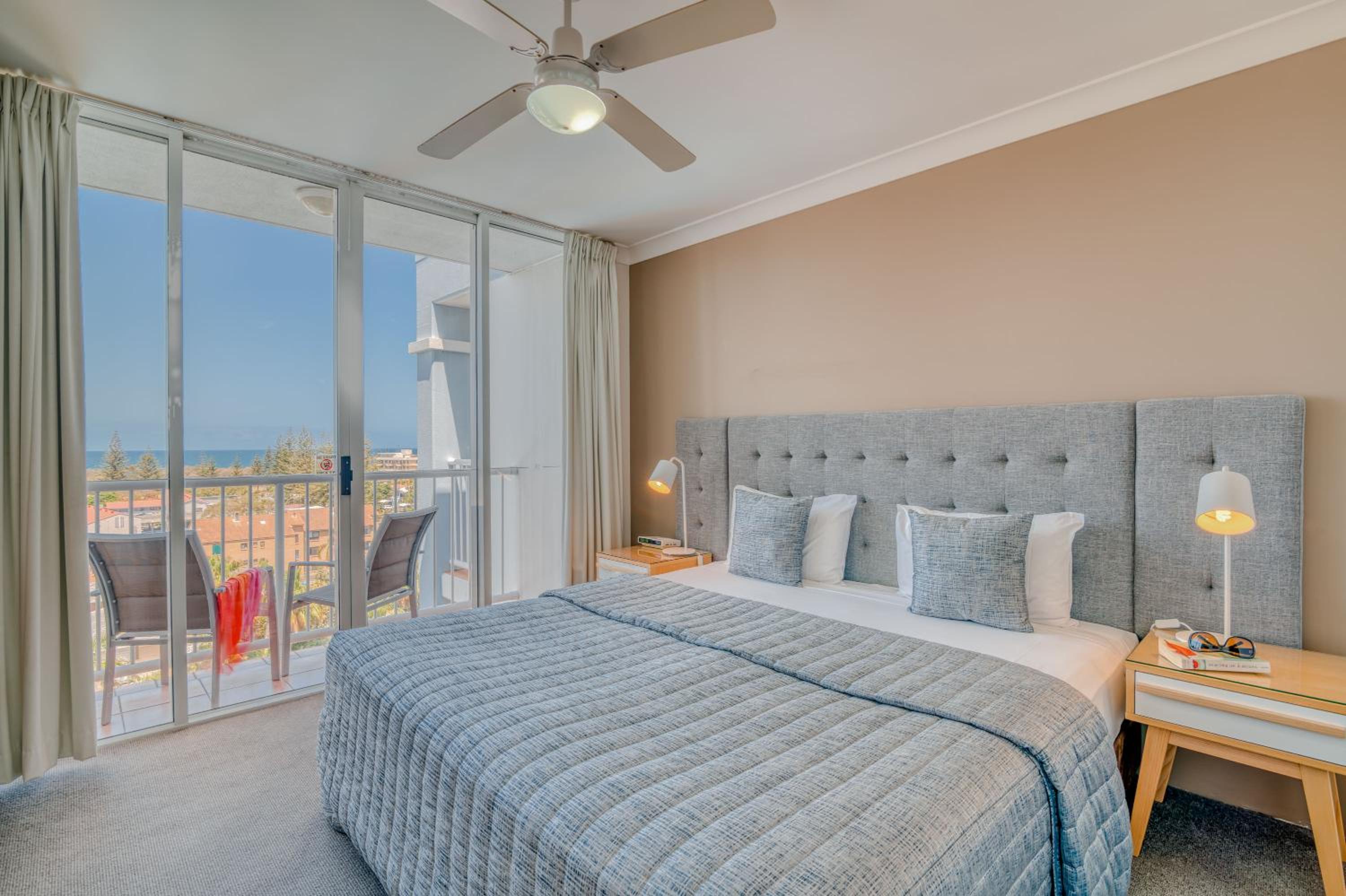 Superior One-Bedroom Apartment with Ocean View - Photo 3