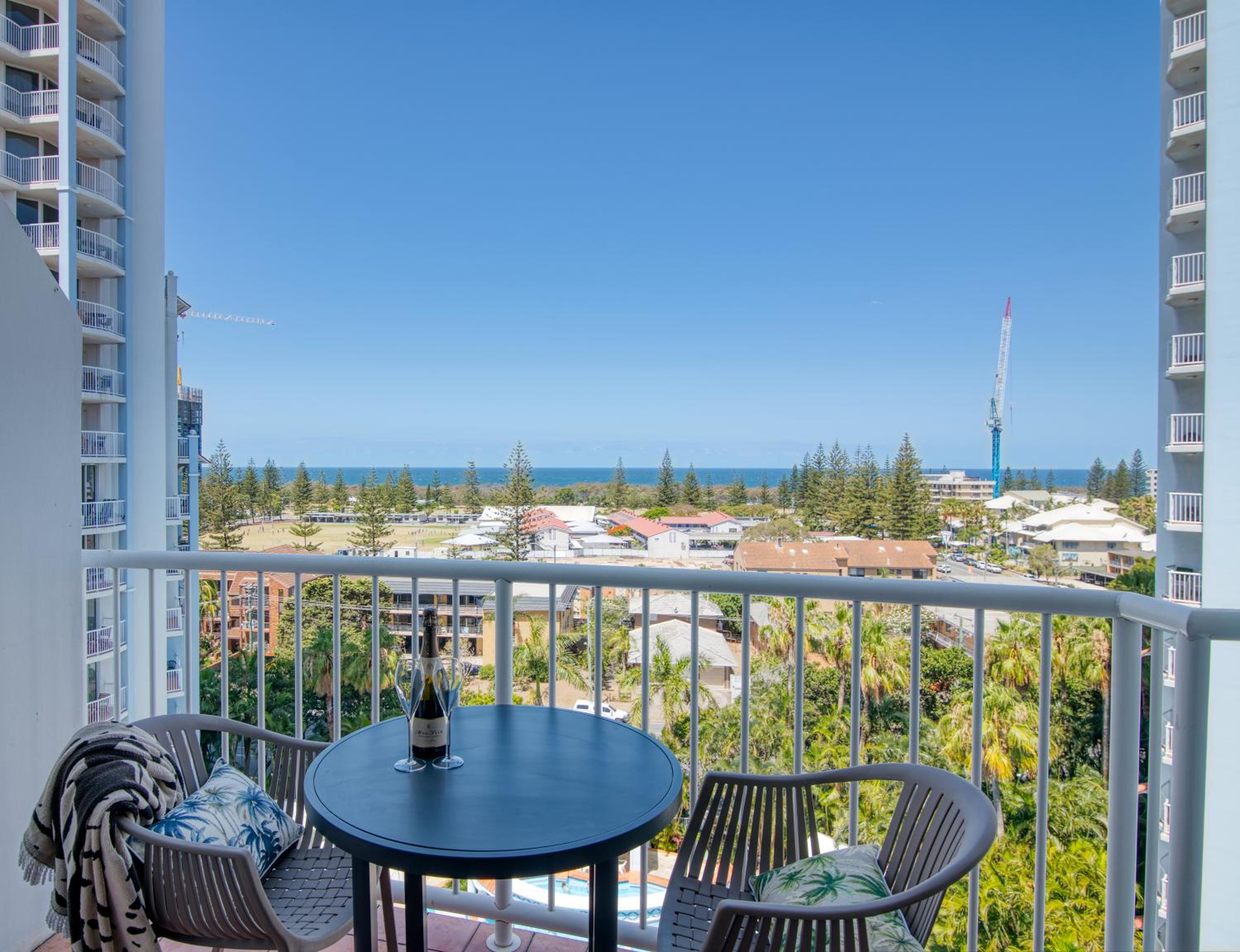 Superior One-Bedroom Apartment with Ocean View - Photo 6