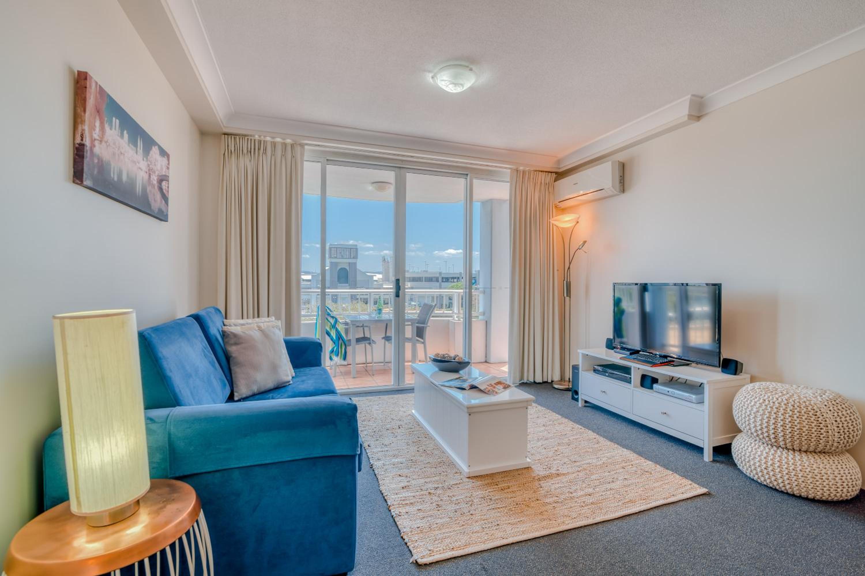 One-Bedroom Apartment - Photo 4