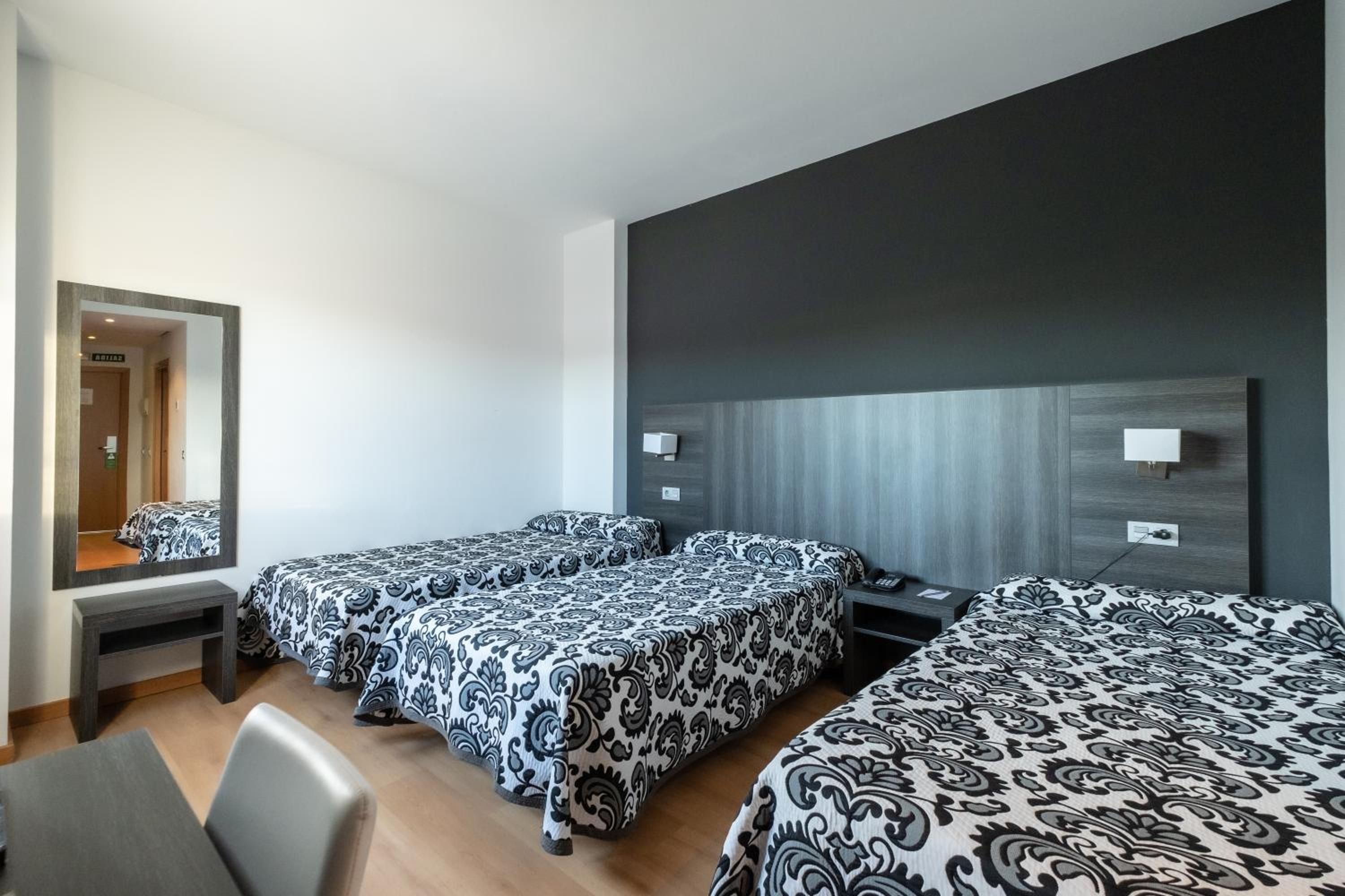 Habitación Doble con Cama Supletoria