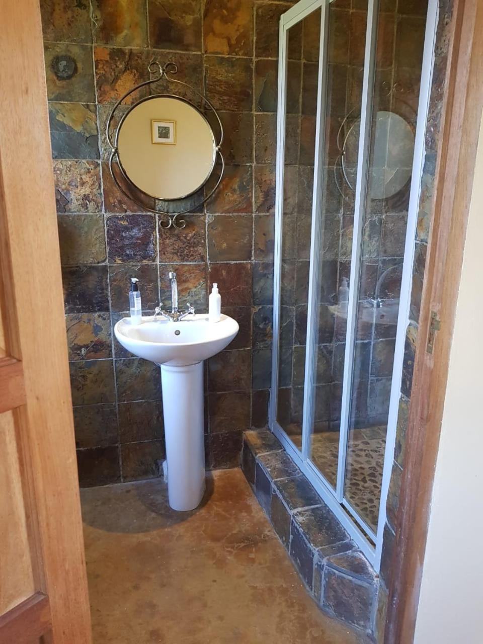 Suite with Mountain View photo 3