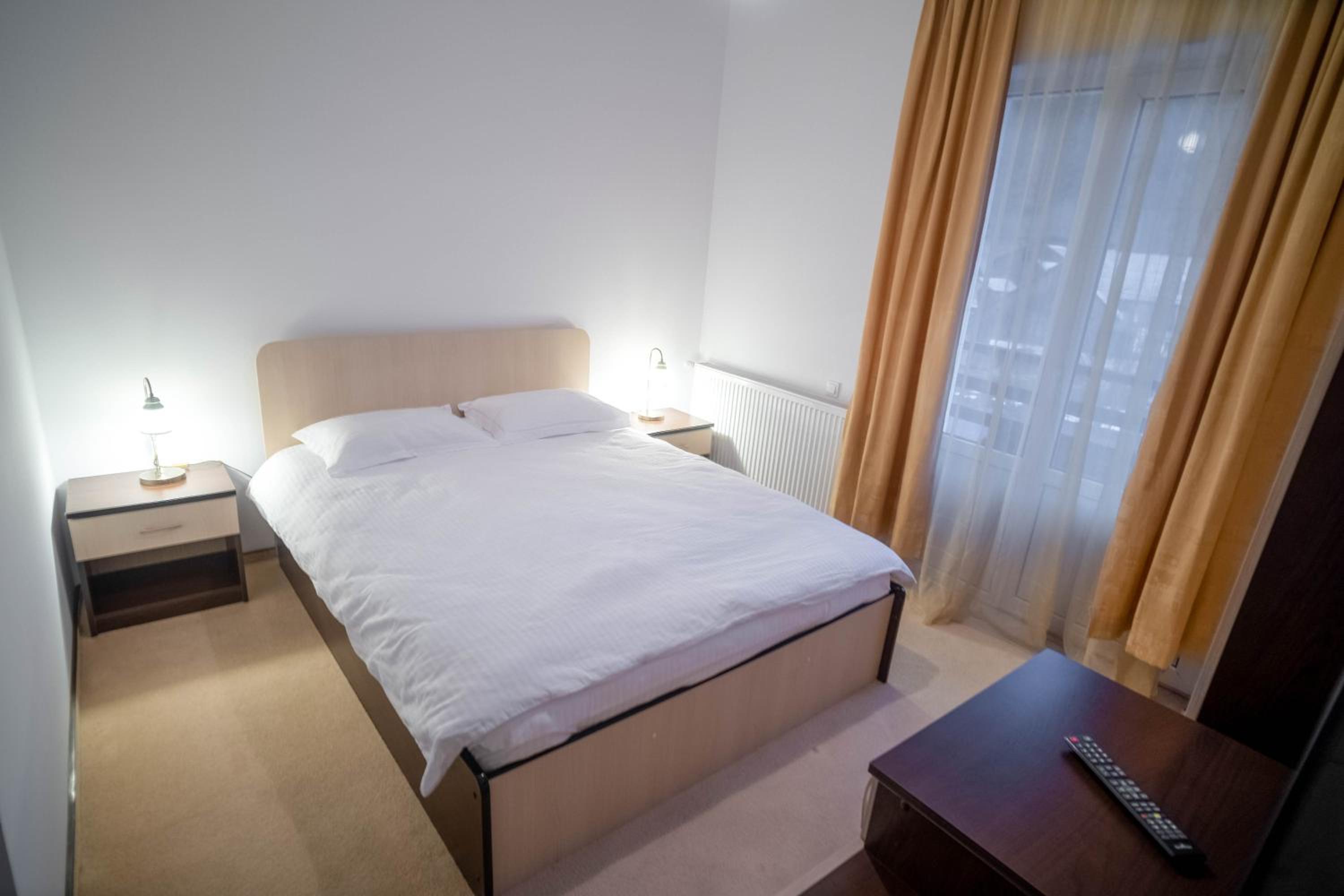 Twin Room with Mountain View - Photo 2