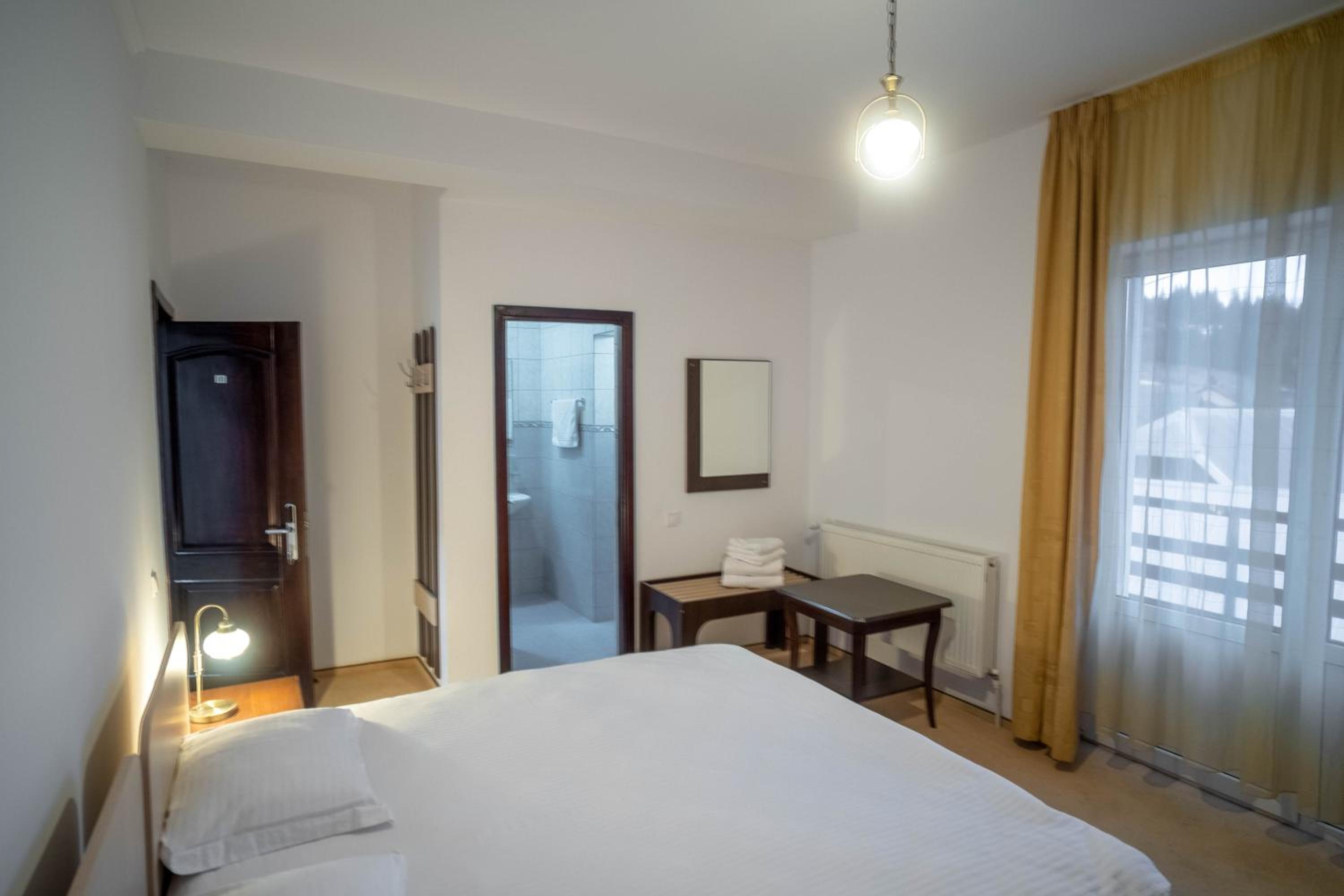 Twin Room with Mountain View - Photo 5