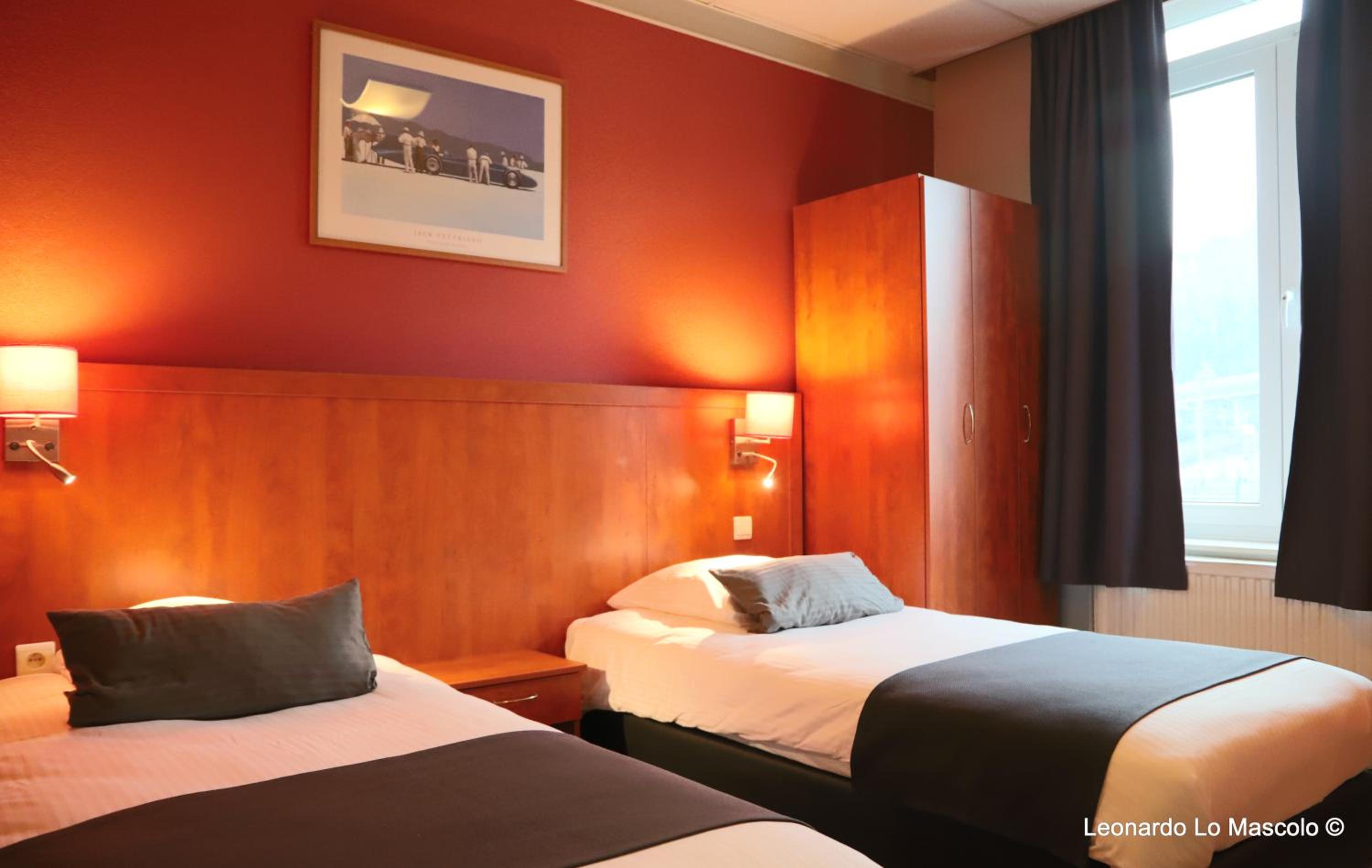 Standard Twin Room photo 1
