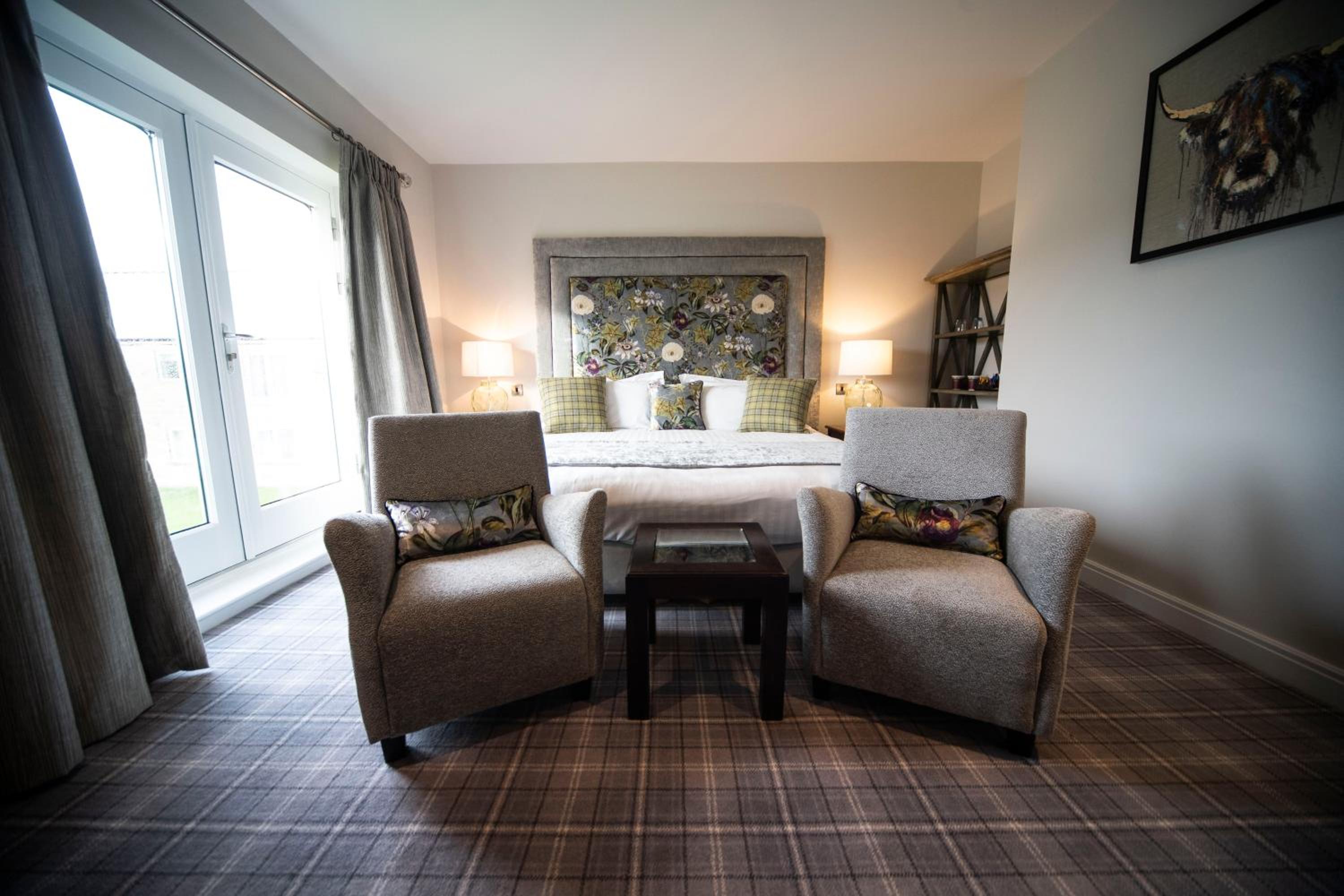Feature Double Room with Glass Juliet Balcony - Photo 1
