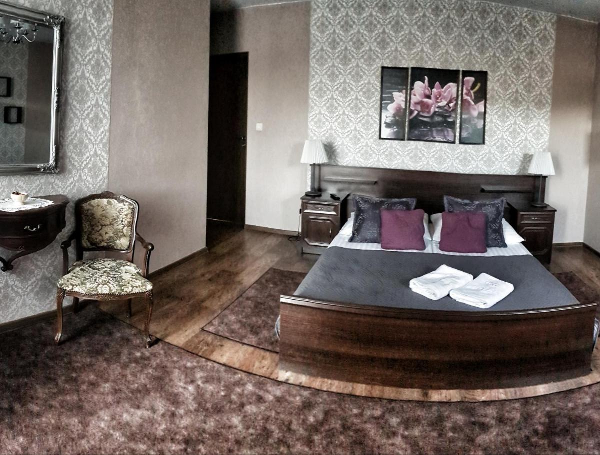 Double Room with Balcony photo 2