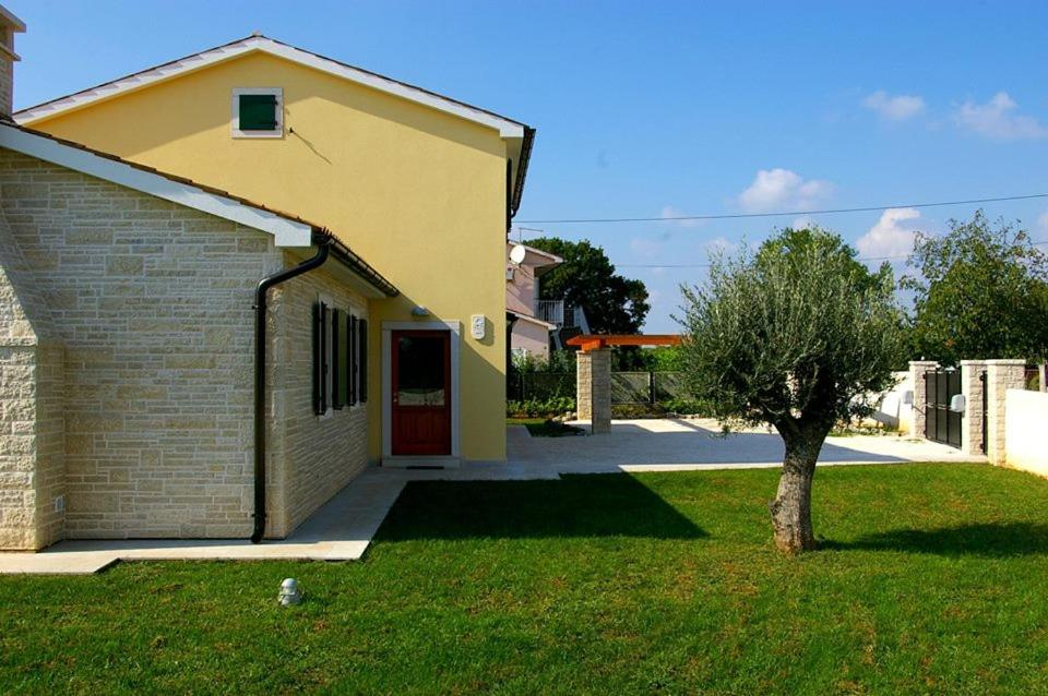 Villa photo 3