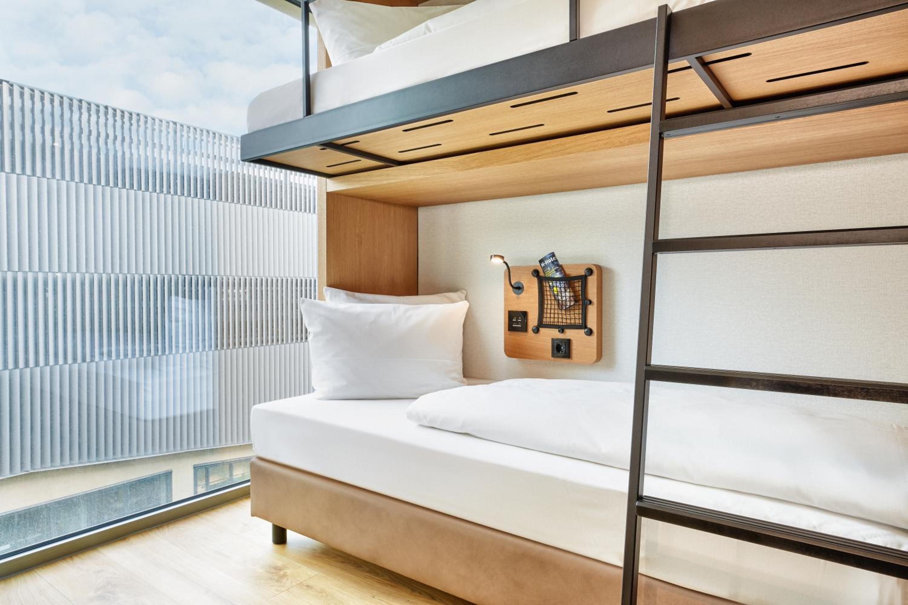 Quadruple Room - Photo 7