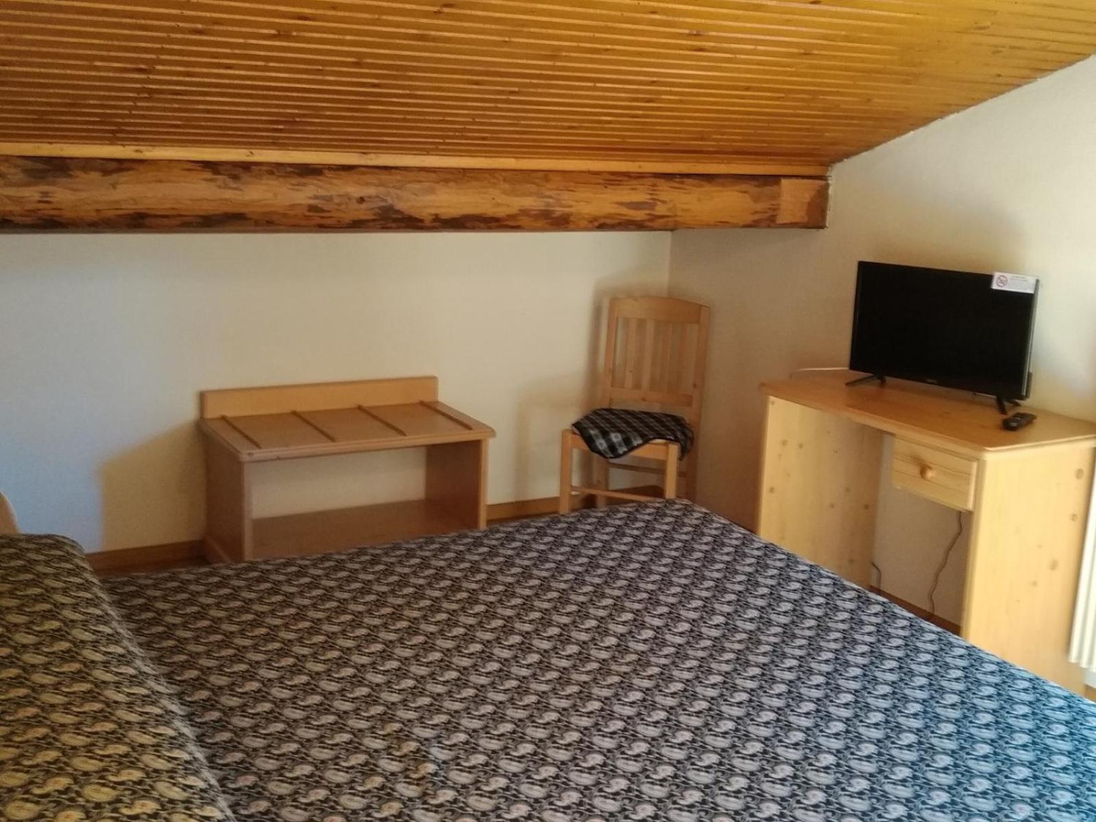 Small Double Room - Mansard photo 3