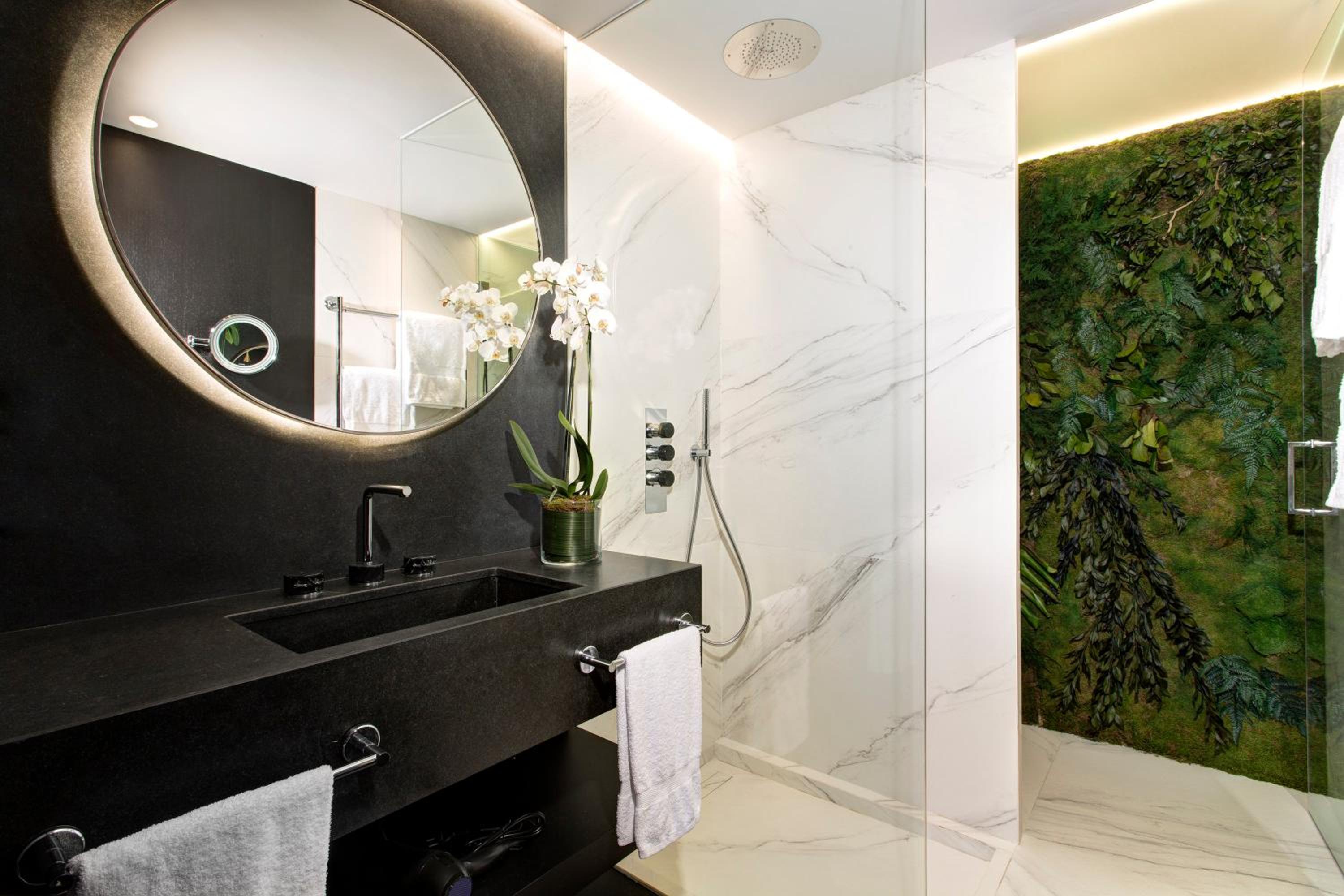 Standard Double or Twin Room - Photo 3