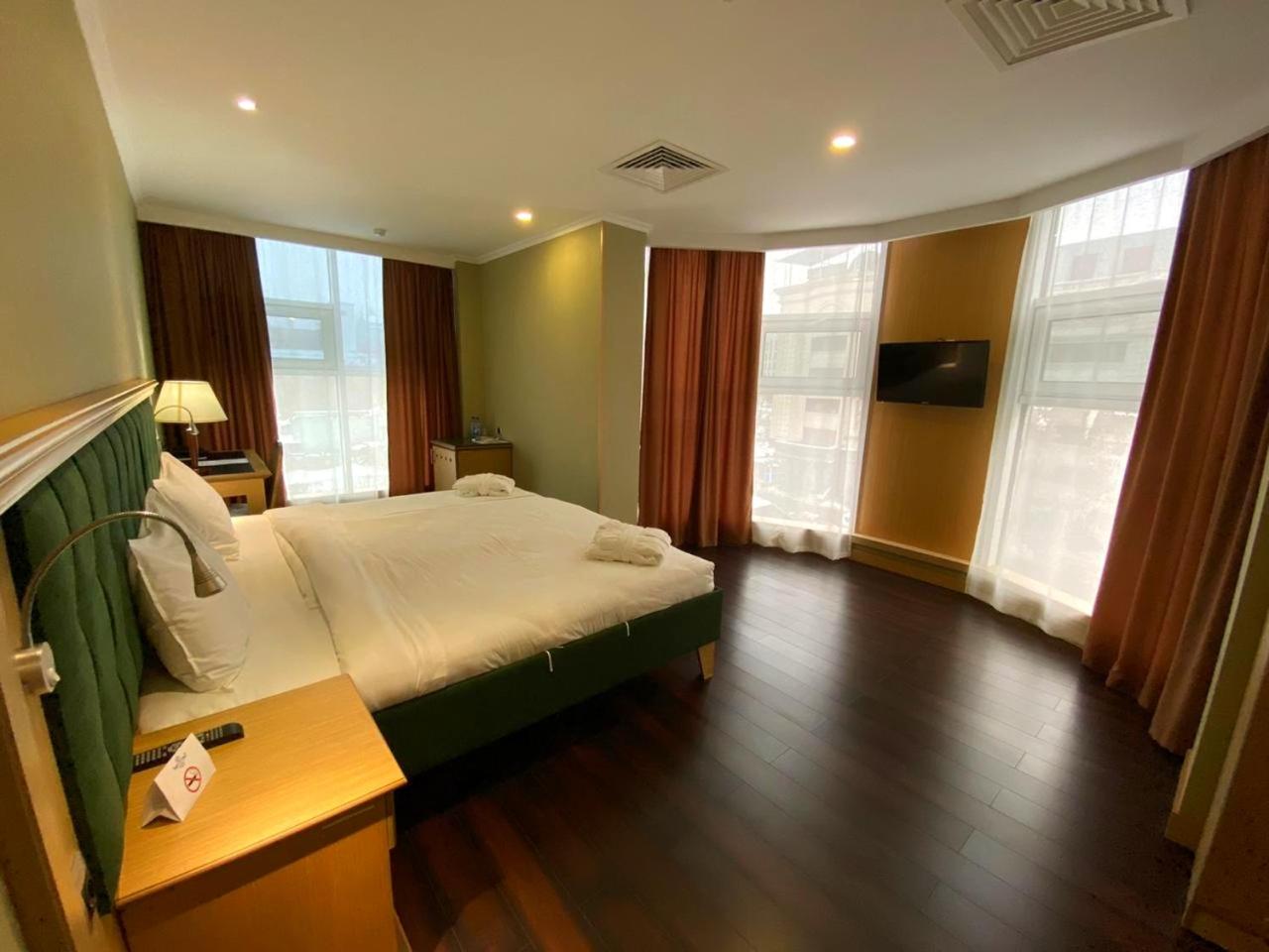 Double or Twin Room with Sauna access