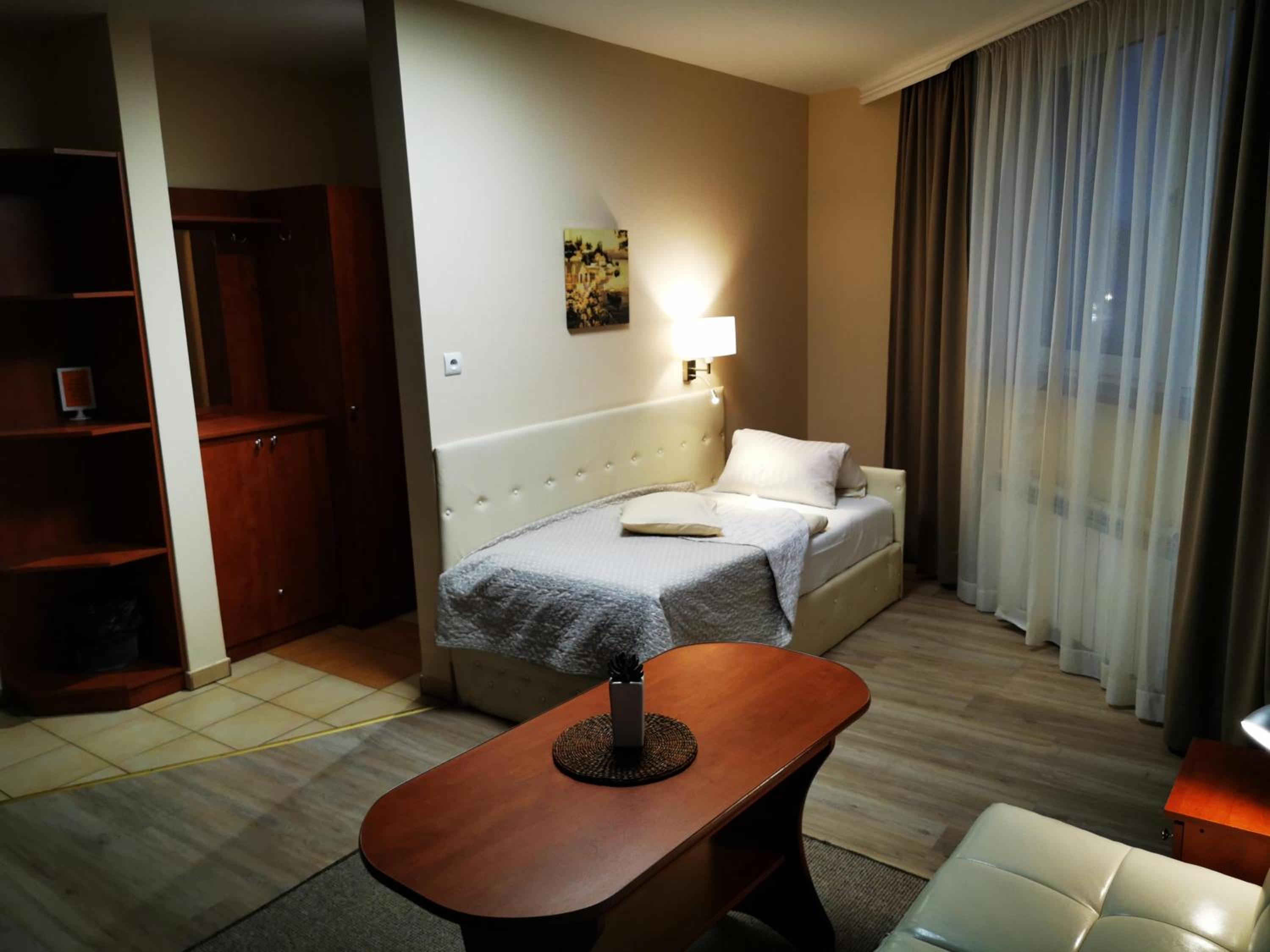 Large Double Room photo 1