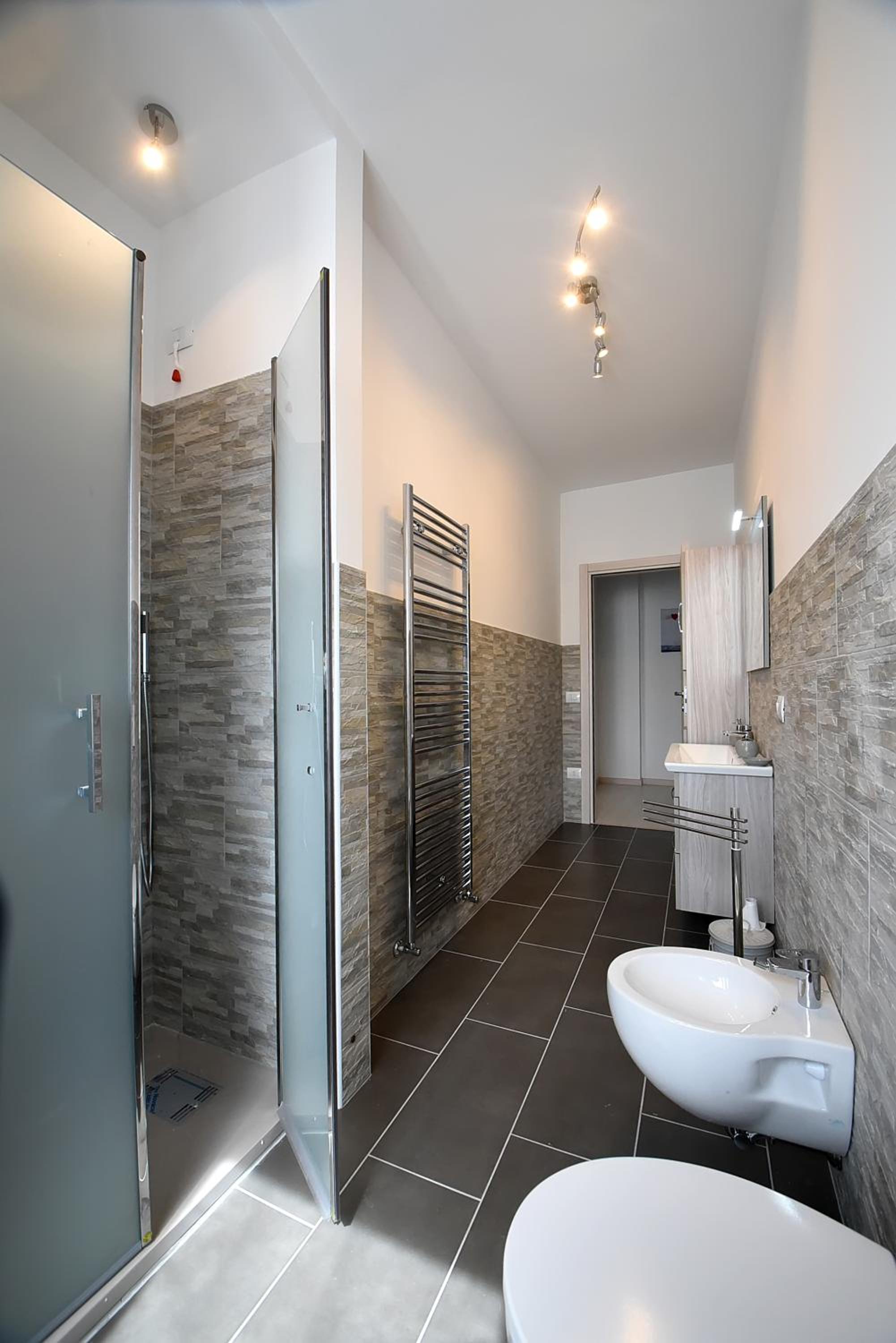 Double Room with Shared Bathroom photo 2