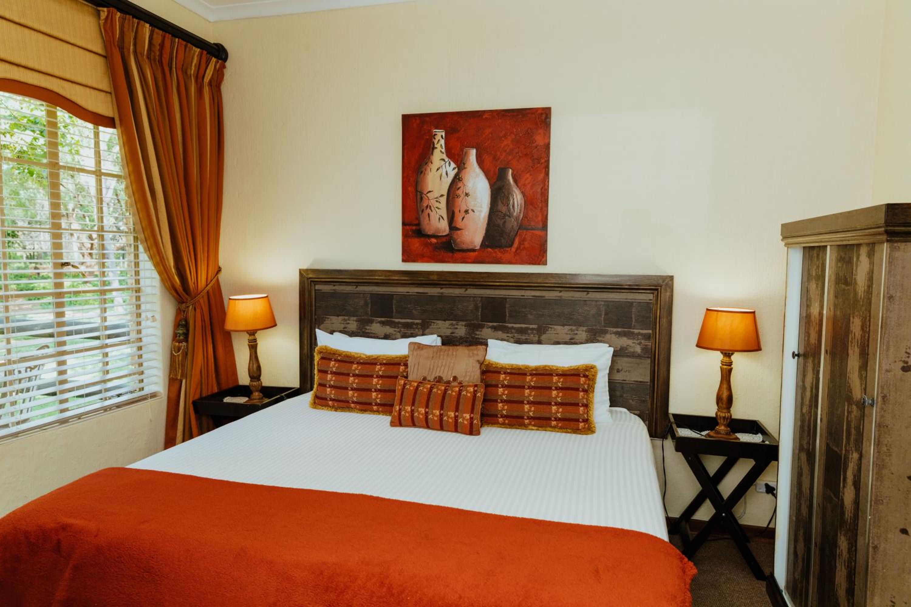 Double or Twin Room with Garden View photo 2