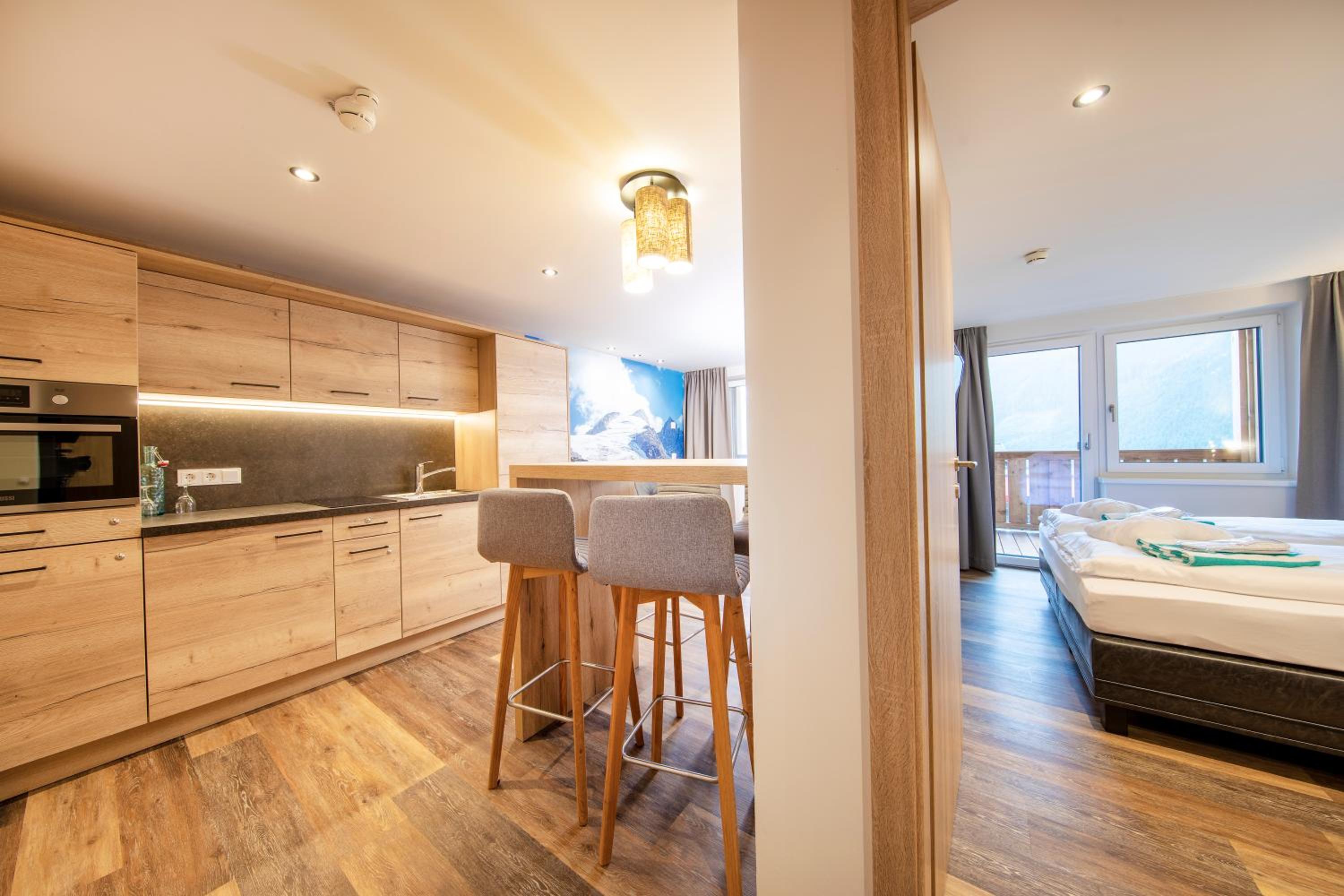 One-Bedroom Apartment - Photo 1