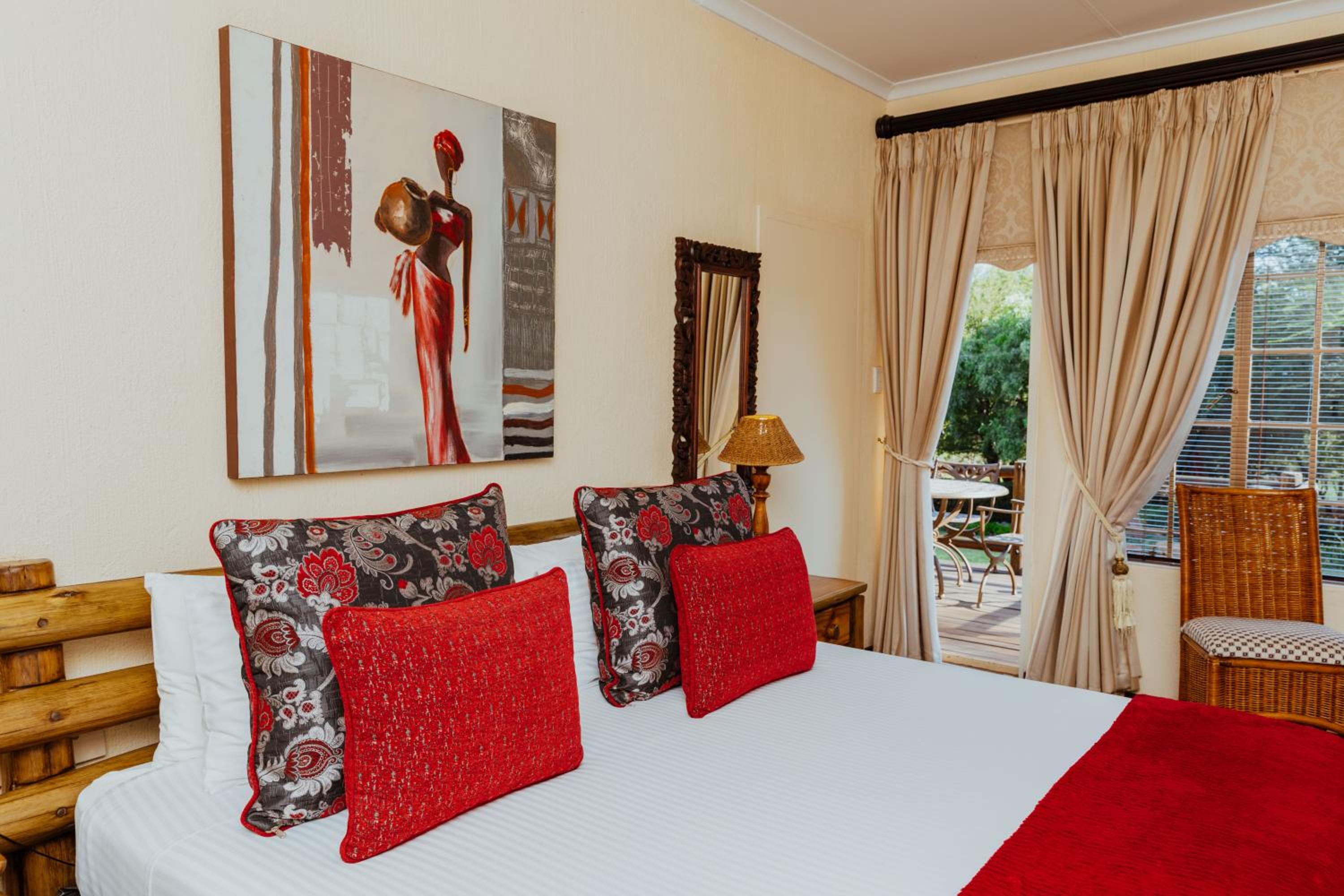 King Room with Pool View photo 3